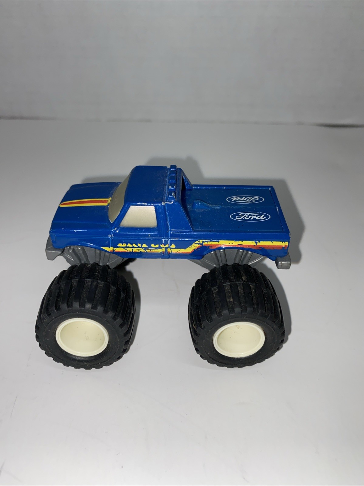 Vintage 1991 Hot Wheels Original BIGFOOT  Monster Truck 1/64 Misc. Wheels/Tires