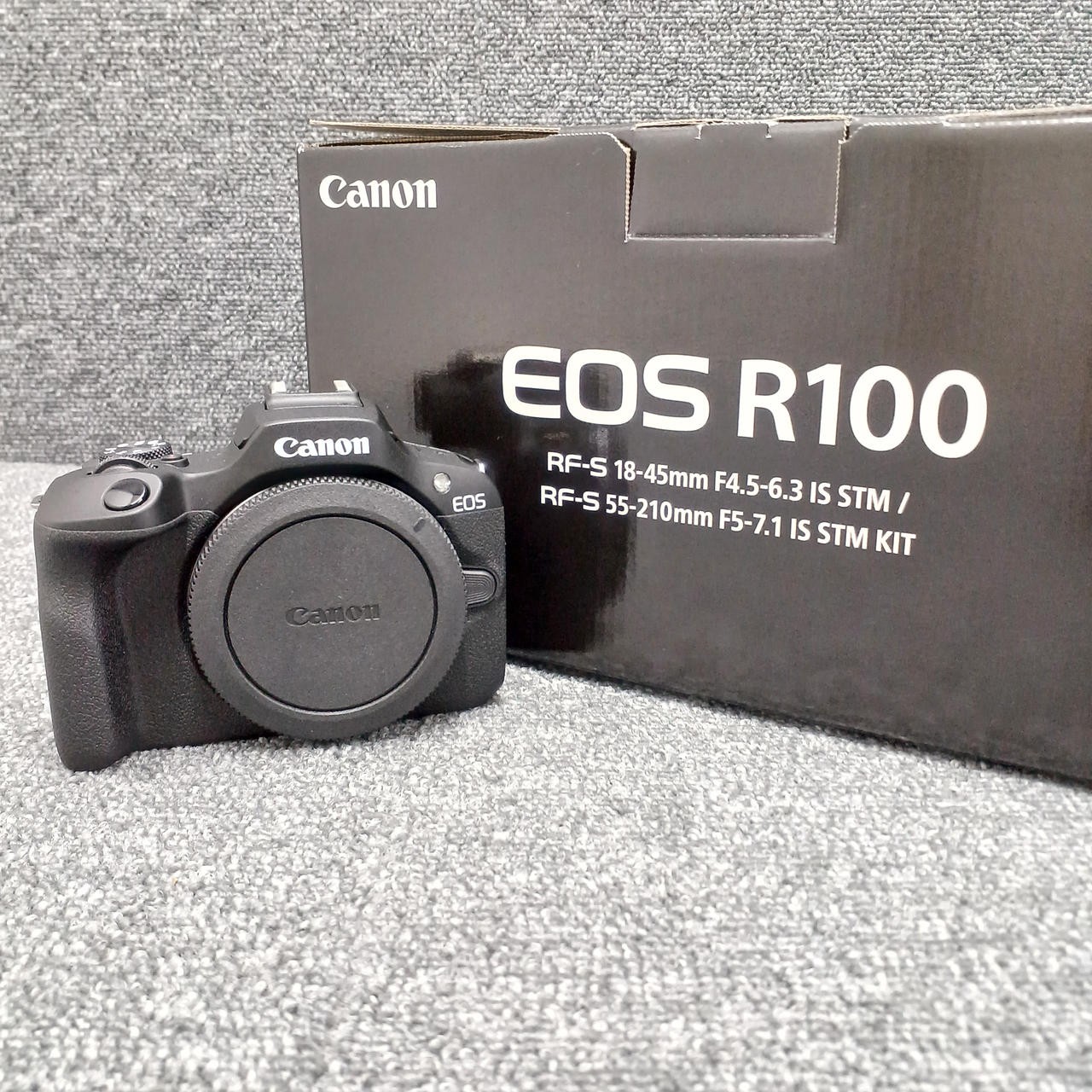 Canon EOS R100 Mirrorless Camera 24MP APS-C CMOS Used From Japan