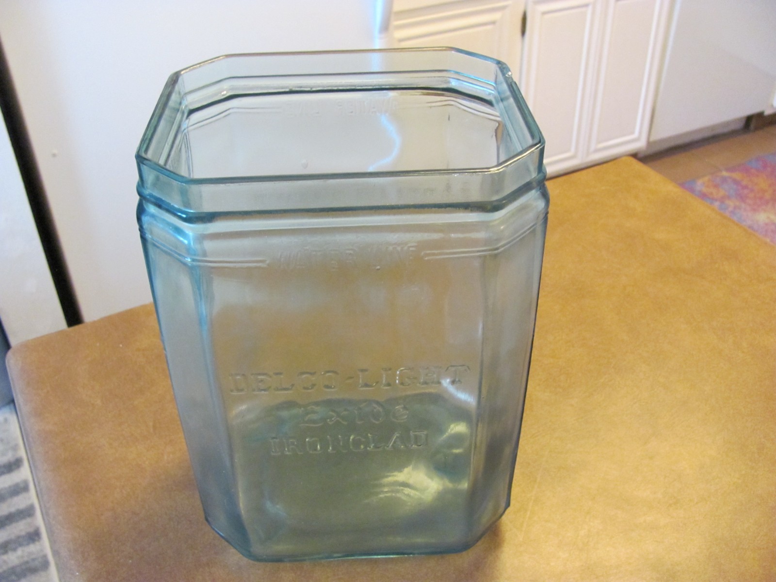 ANTIQUE....Large Delco-light.... Exide Battery ..... Iron-clad glass jar