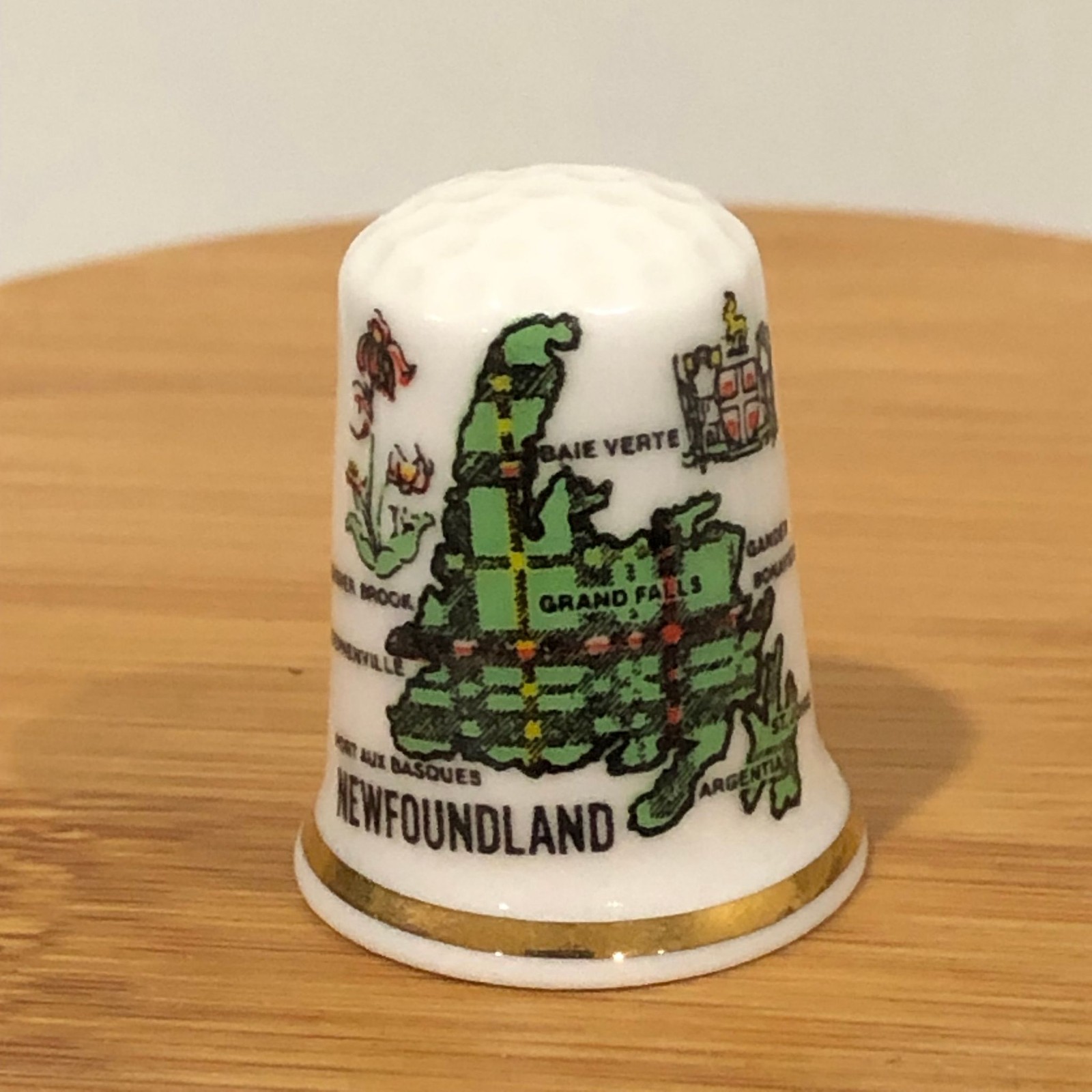 Newfoundland Porcelain Thimble Souvenir Map Collectible Gold Trim Vintage Canada