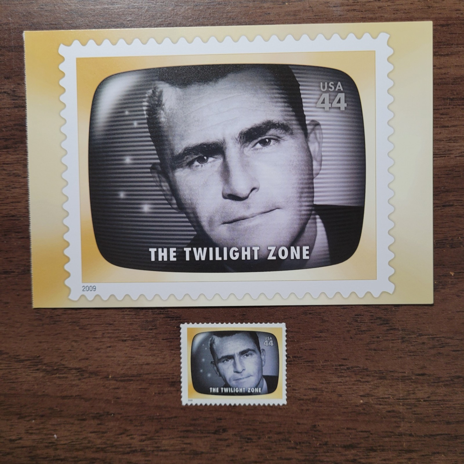THE TWILIGHT ZONE - TV SERIES - ROD SERLING - USPS POSTAL CARD & MATCHING STAMP