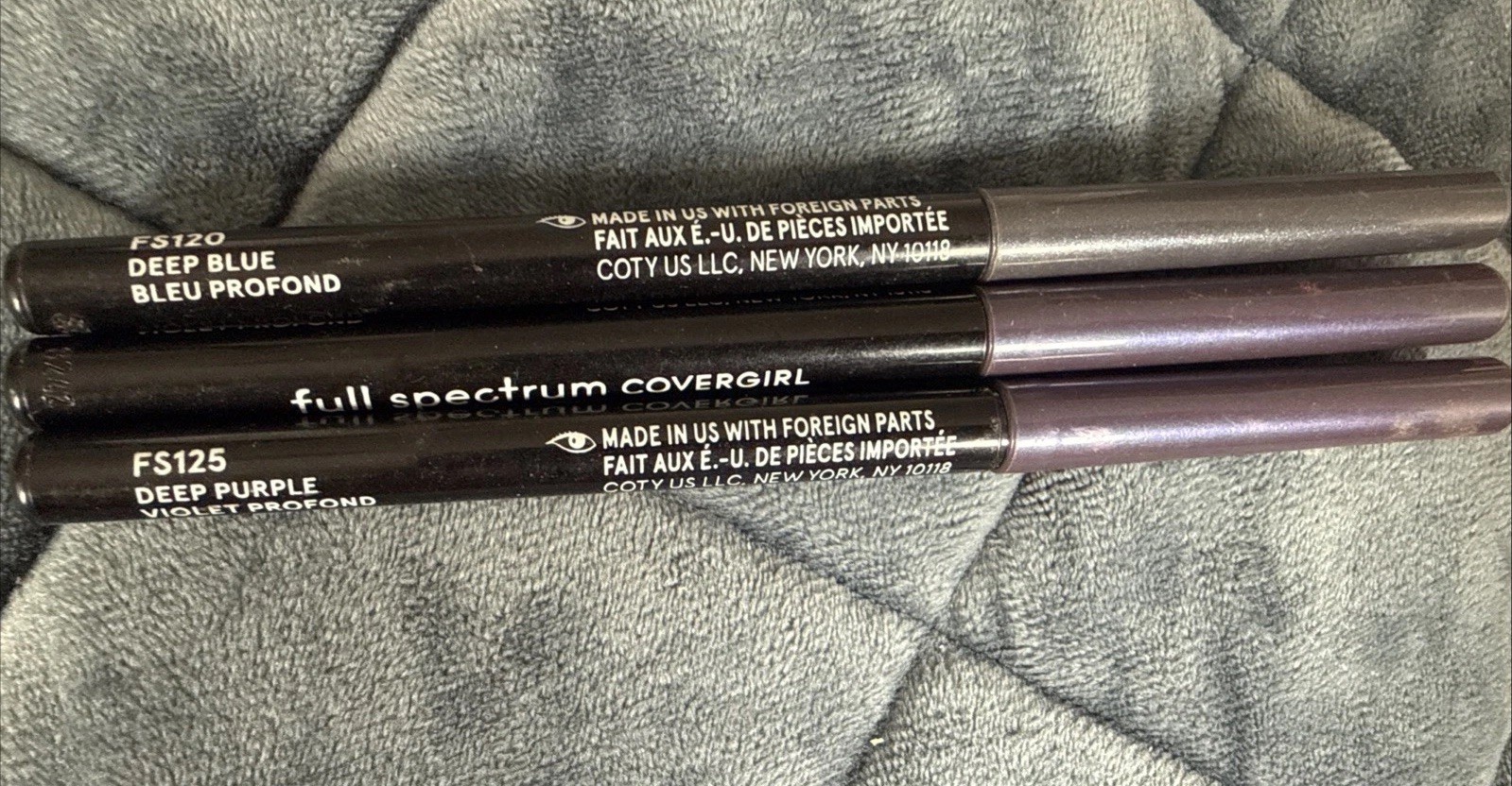 THREE Covergirl Full Spectrum Defining Moment Eyeliner Deep Purple Deep Blue