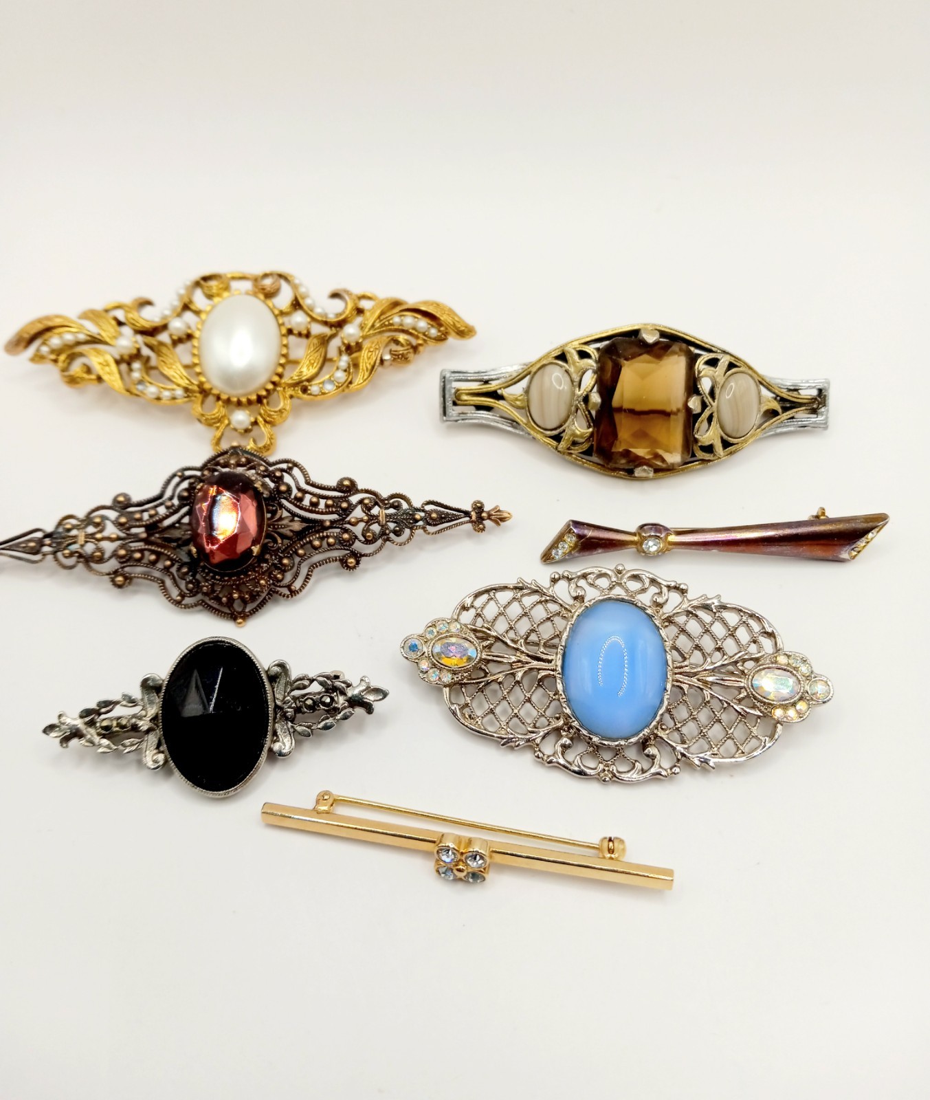 Lot Brooch Pins Victorian & Art Deco Era Mixed Metals Cabachons Rhinestone