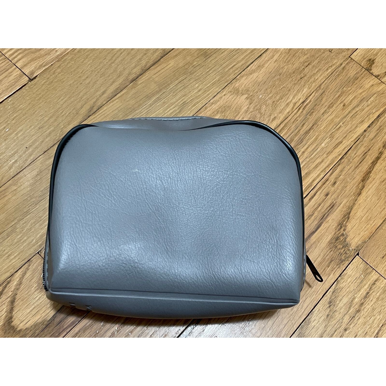 Remington Made in USA Gray Leather full zipper pouch, clean