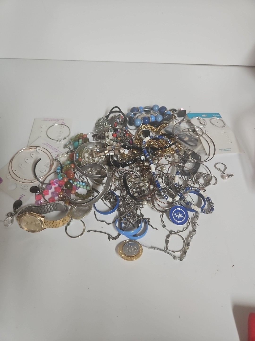 Bulk Lot Of Jewelry Sold And Shipped As Pictured. Most Wearable