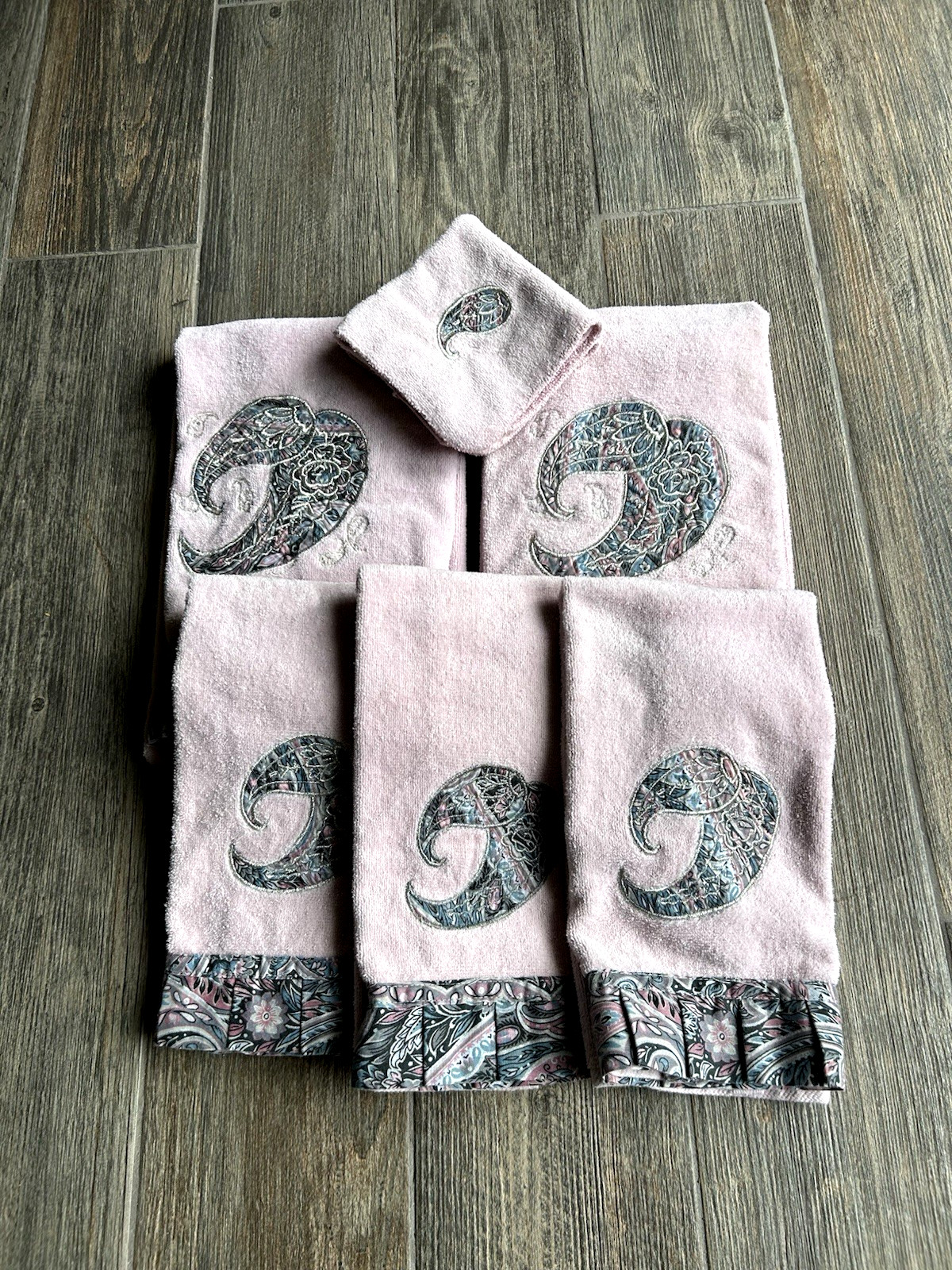 VTG R.A. Briggs Jillian Rose Collection Pink Towel Set-2 Bath, 3Hand, and 2 Wash