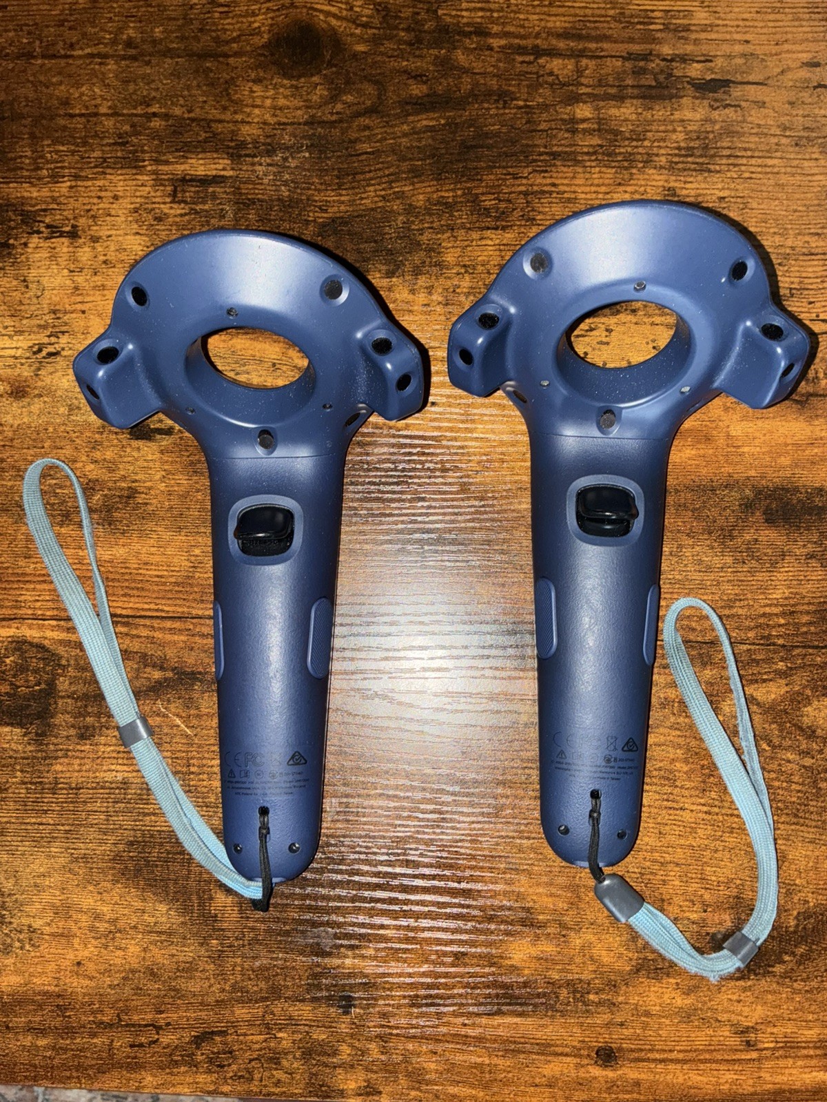 2x ( Pair ) of HTC Vive 2.0 Blue Controllers for Vive Pro - Controller