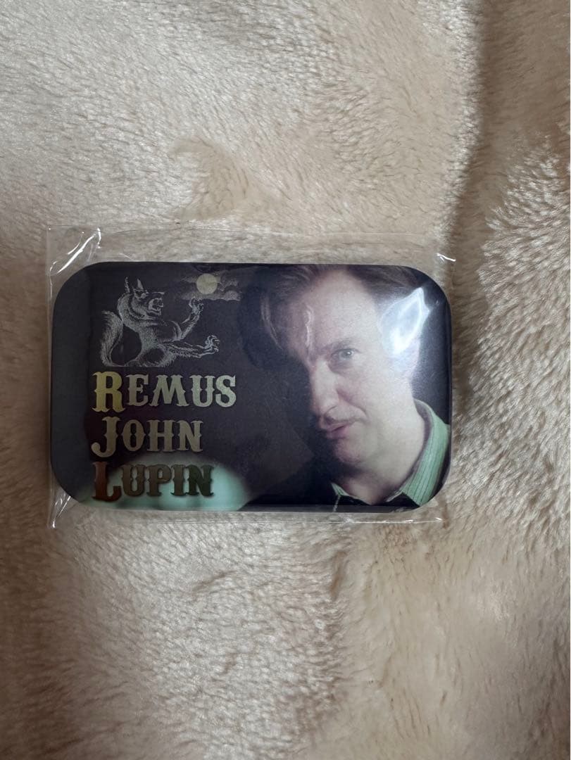 Remus Lupin Square Tin Badge Harry Potter Unopened Collectible