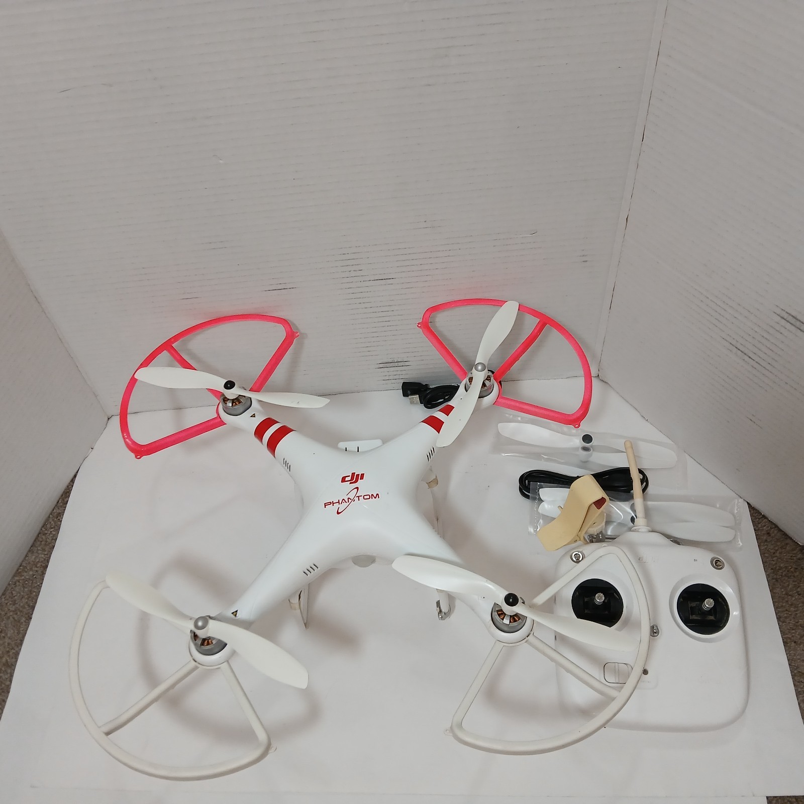 DJI Phantom 1 Drone P330D & Controller - UNTESTED PARTS AS IS