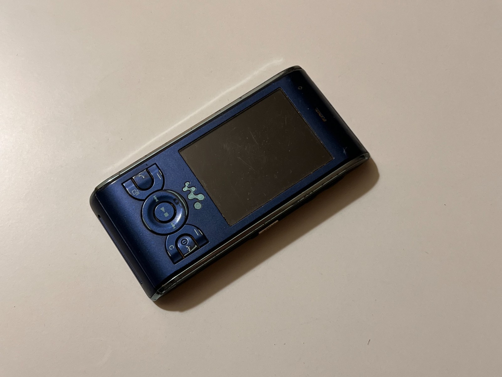 Sony Ericsson W595 Blue Vintage Cell phone Untested