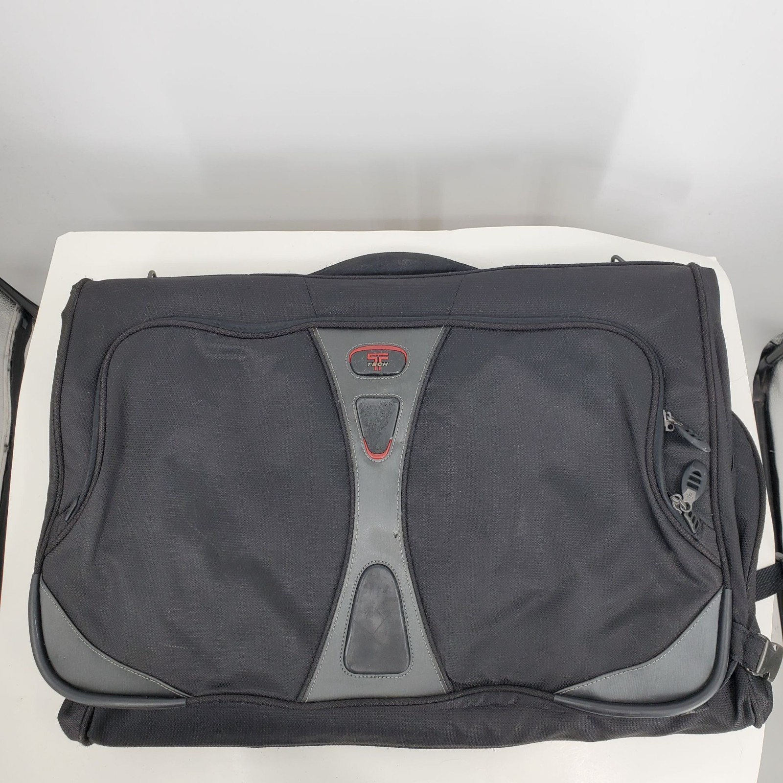 Tumi Tech Black Fold Carry On Nylon Men's Travel Flying Clothing Garment Bag