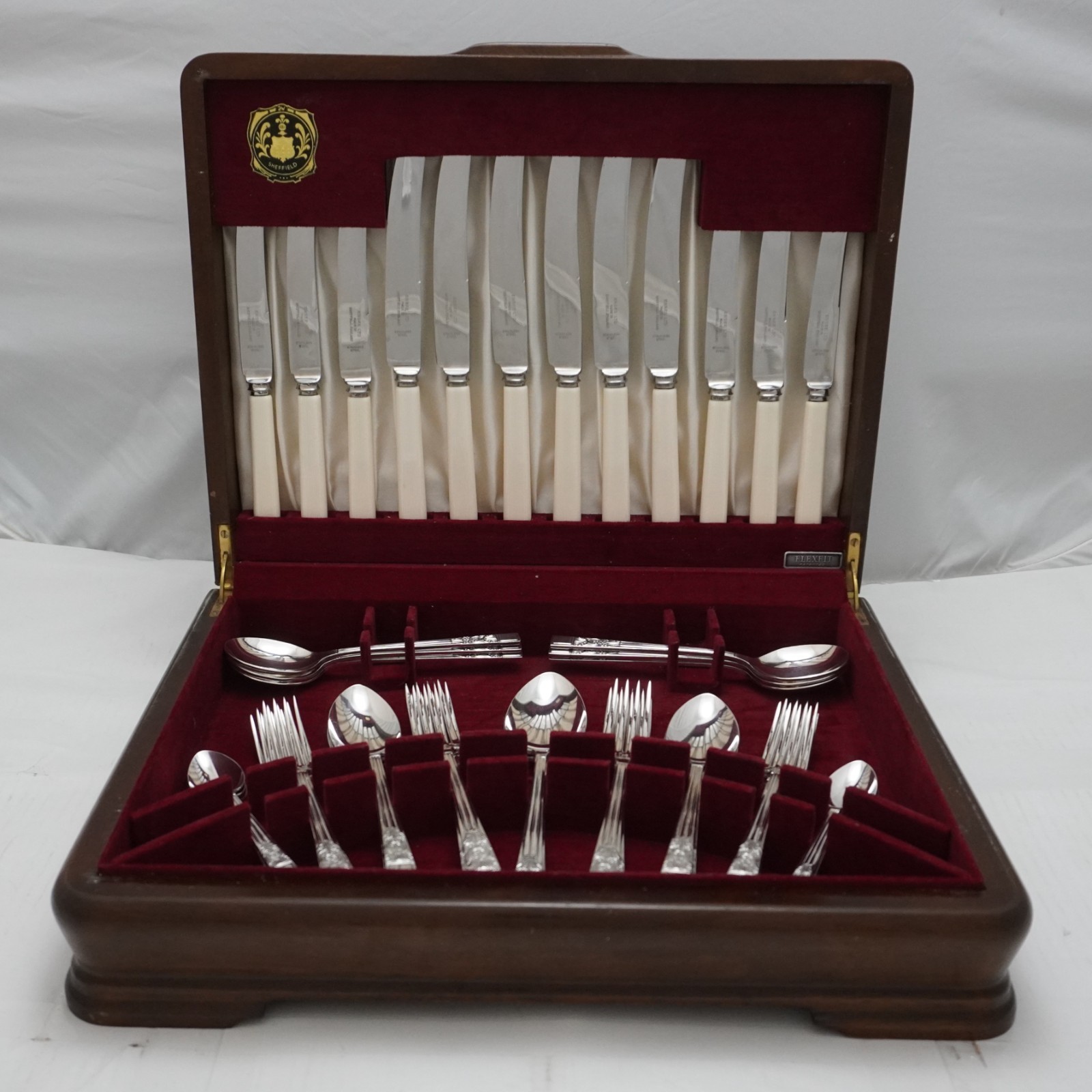 MAYFAIR Design Sheffield Made Silver Service 44 Piece Canteen of Cutlery Set
