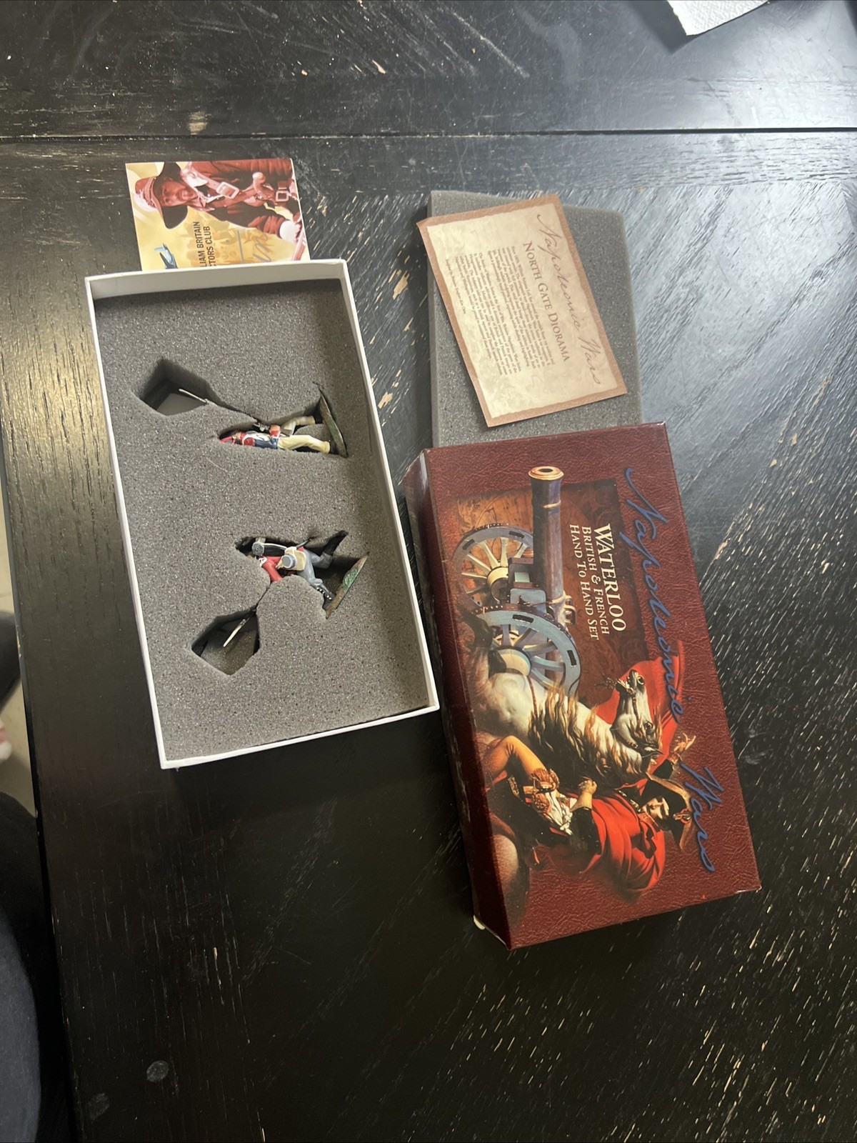 BRITAIN 00153 WATERLOO BRITISH & FRENCH HAND TO HAND FIGURE SET IN BOX