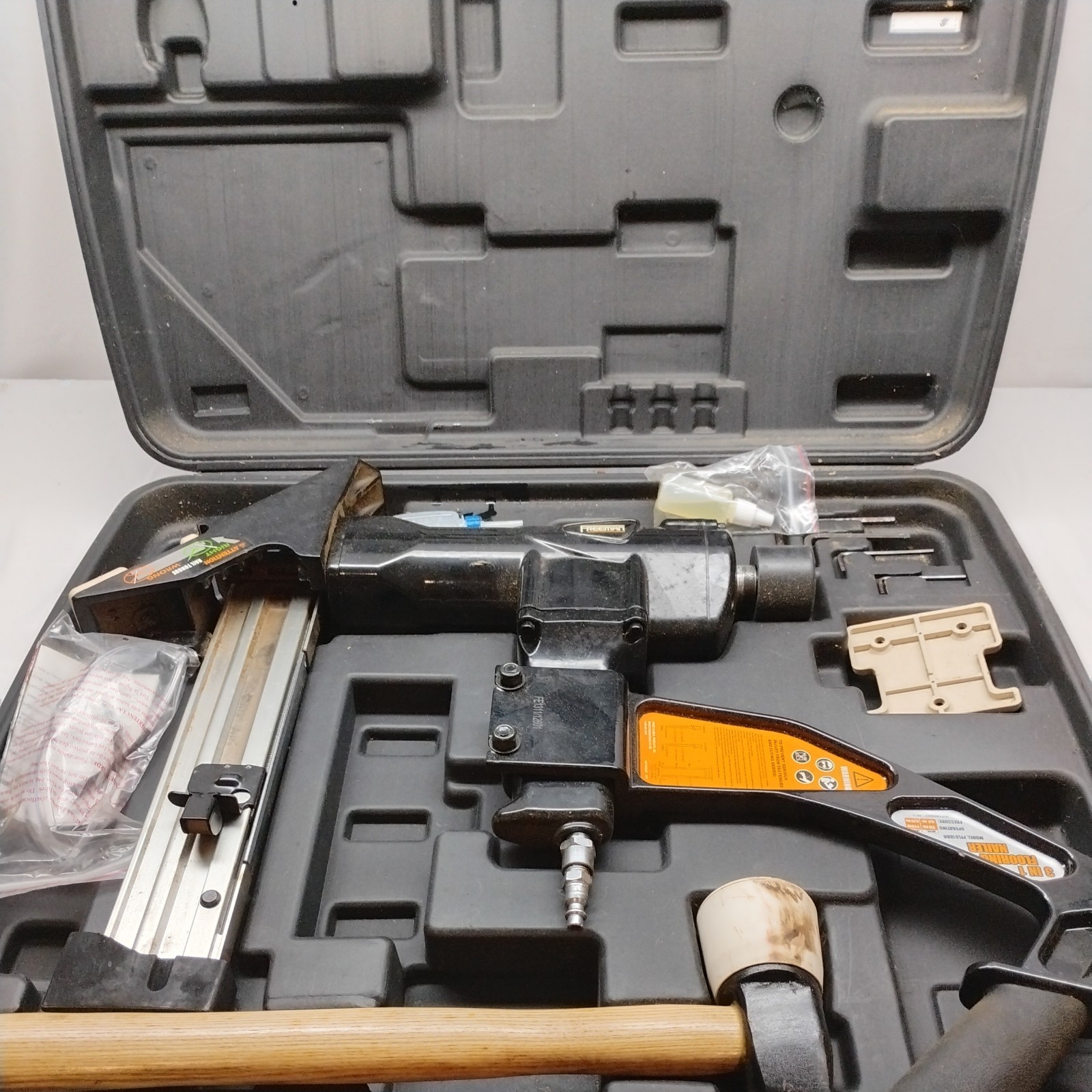 WOW!! Freeman PFL618BR Pneumatic 3-in-1  16-Gauge 2" Flooring Nailer with Case!!