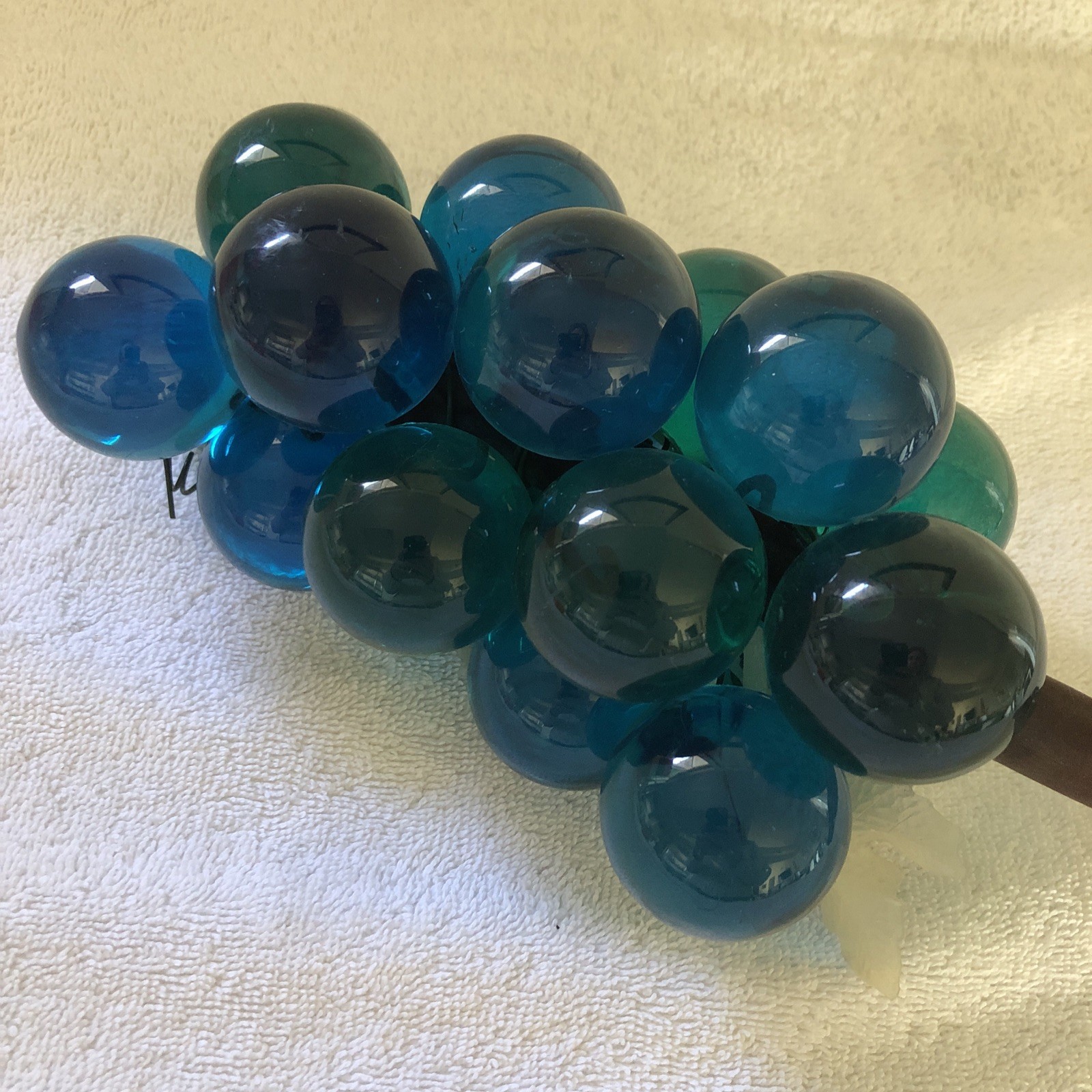 Vintage 1960s’s MCM Blue & Green Large Lucite Acrylic Grapes Cluster 12.5” X 5”