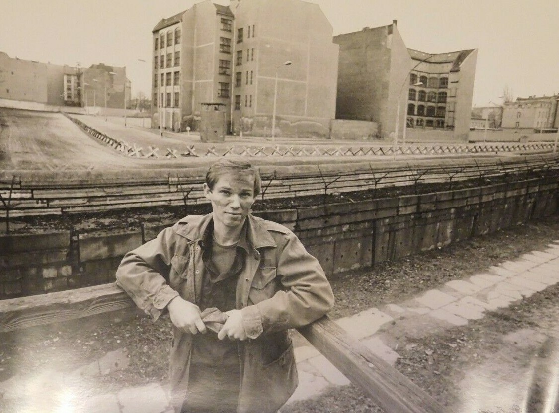 1981 Richard Thomas in Berlin Tunnel 21 Drama CBS TV Promo Photo B2