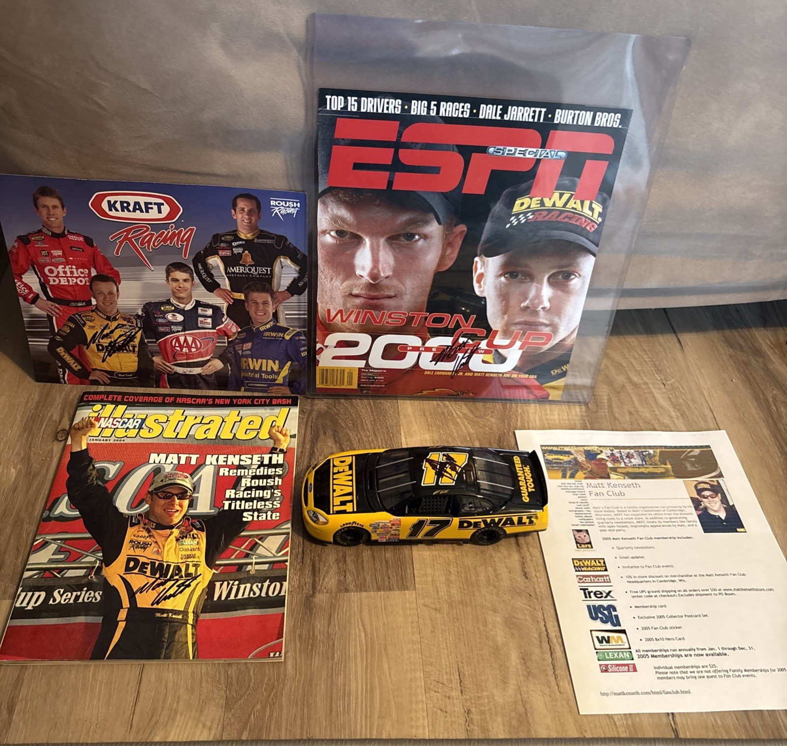 LOT 4 Signed Autograph Matt Kenseth #17 Dewalt  Magazine, Diecast, WC Preview