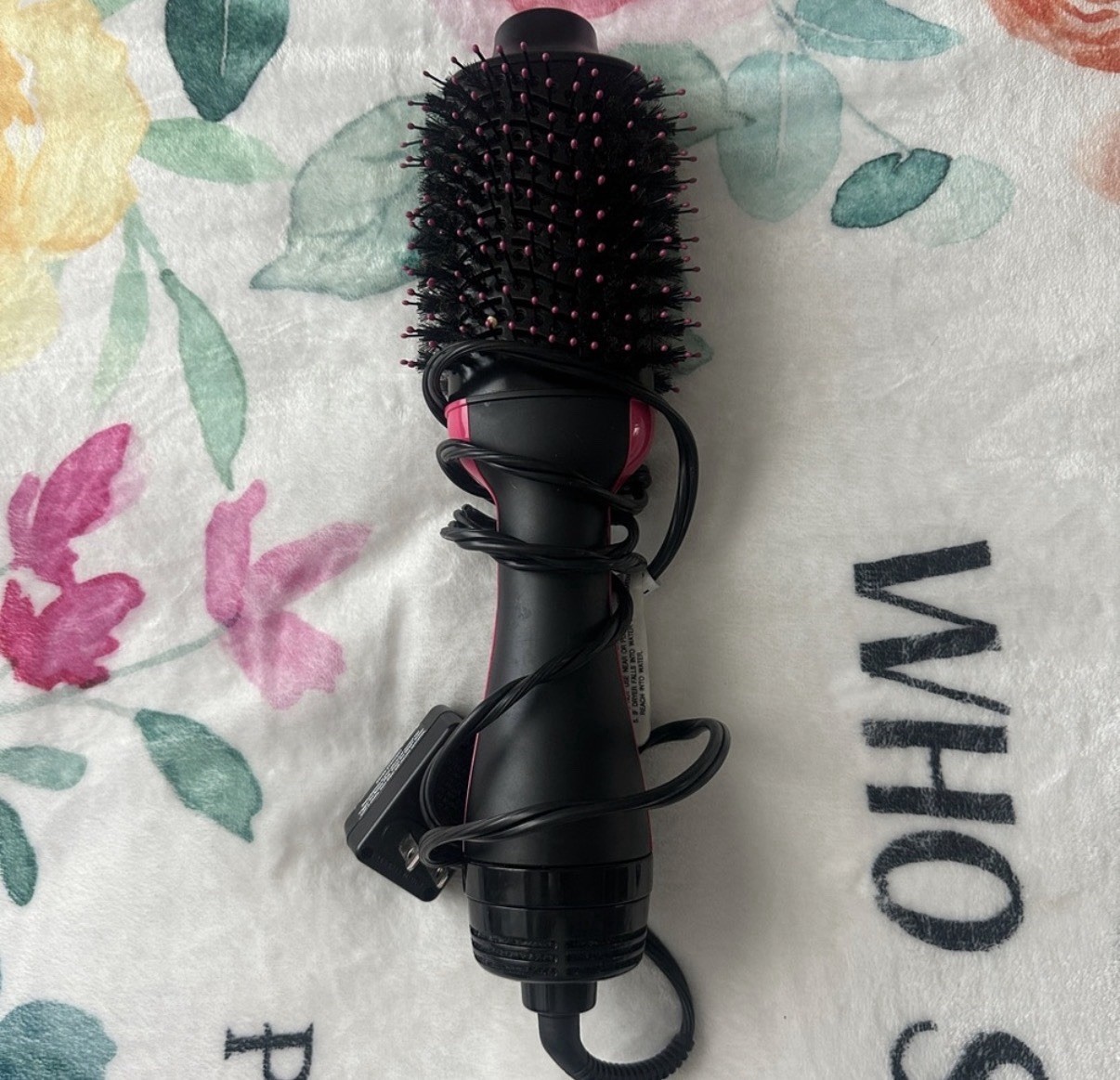 Revlon One-Step Volumizer Ionic Brush Dryer 2" Barrel Black Pink