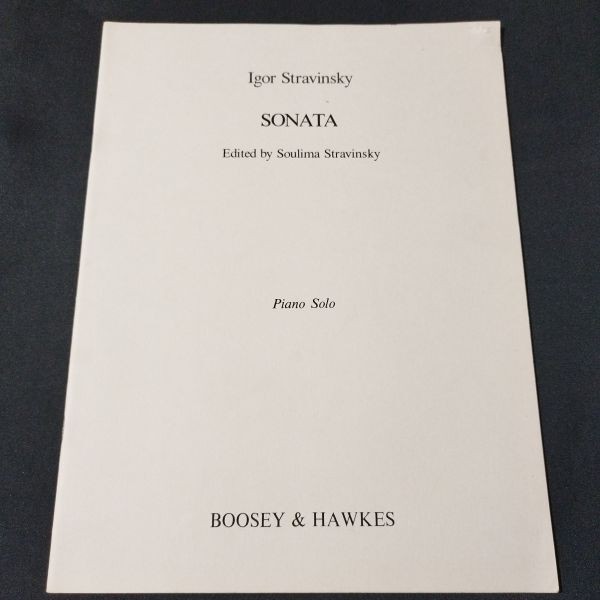 Sheet music piano Stravinsky piano sonata shelf yNA 2