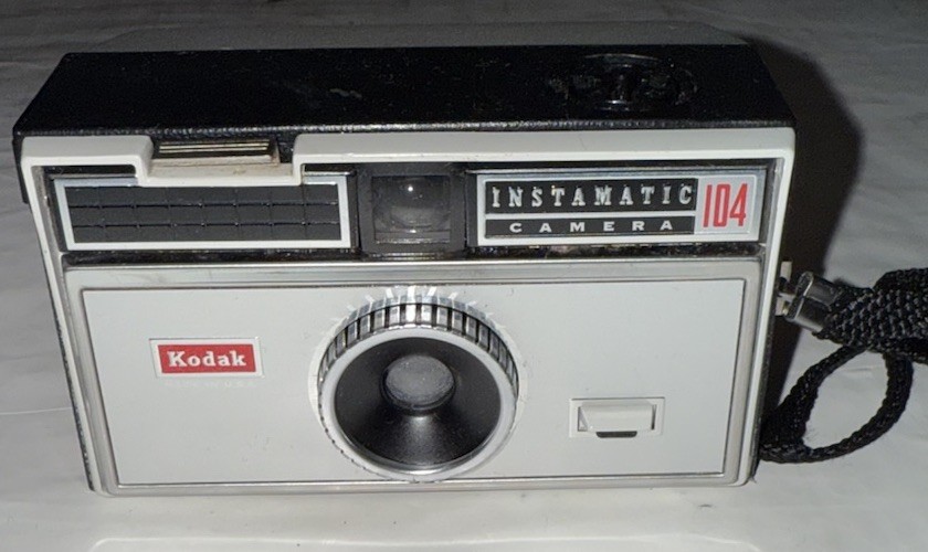 Vintage Kodak Instamatic Camera 104 Retro Silver Tested Working