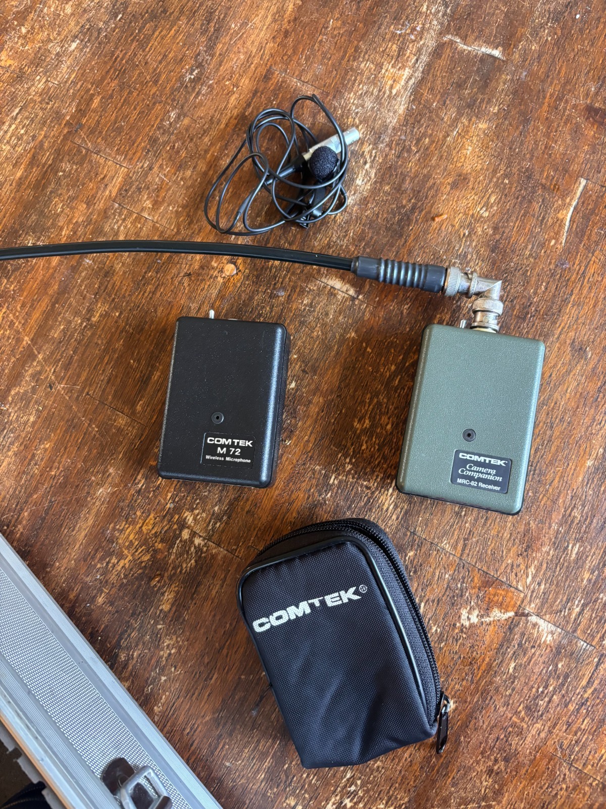 Comtek M72 Wireless Microphone w/Comtek Camera Companion MRC-82 Receiver MRC82