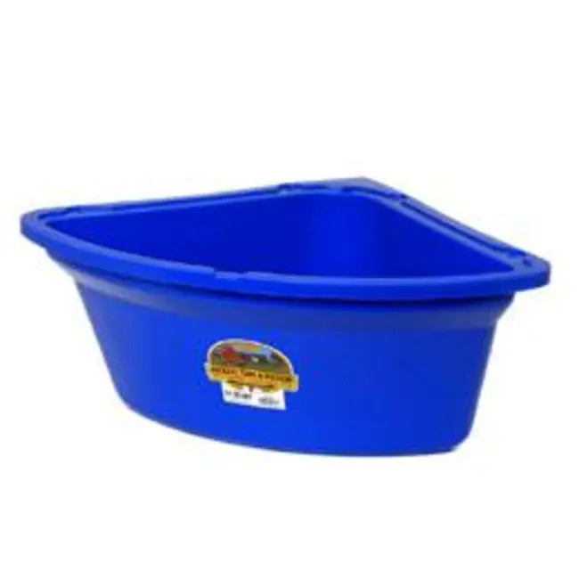 Miller Manufacturing Little Giant Corner Feeder 26 Quart Blue