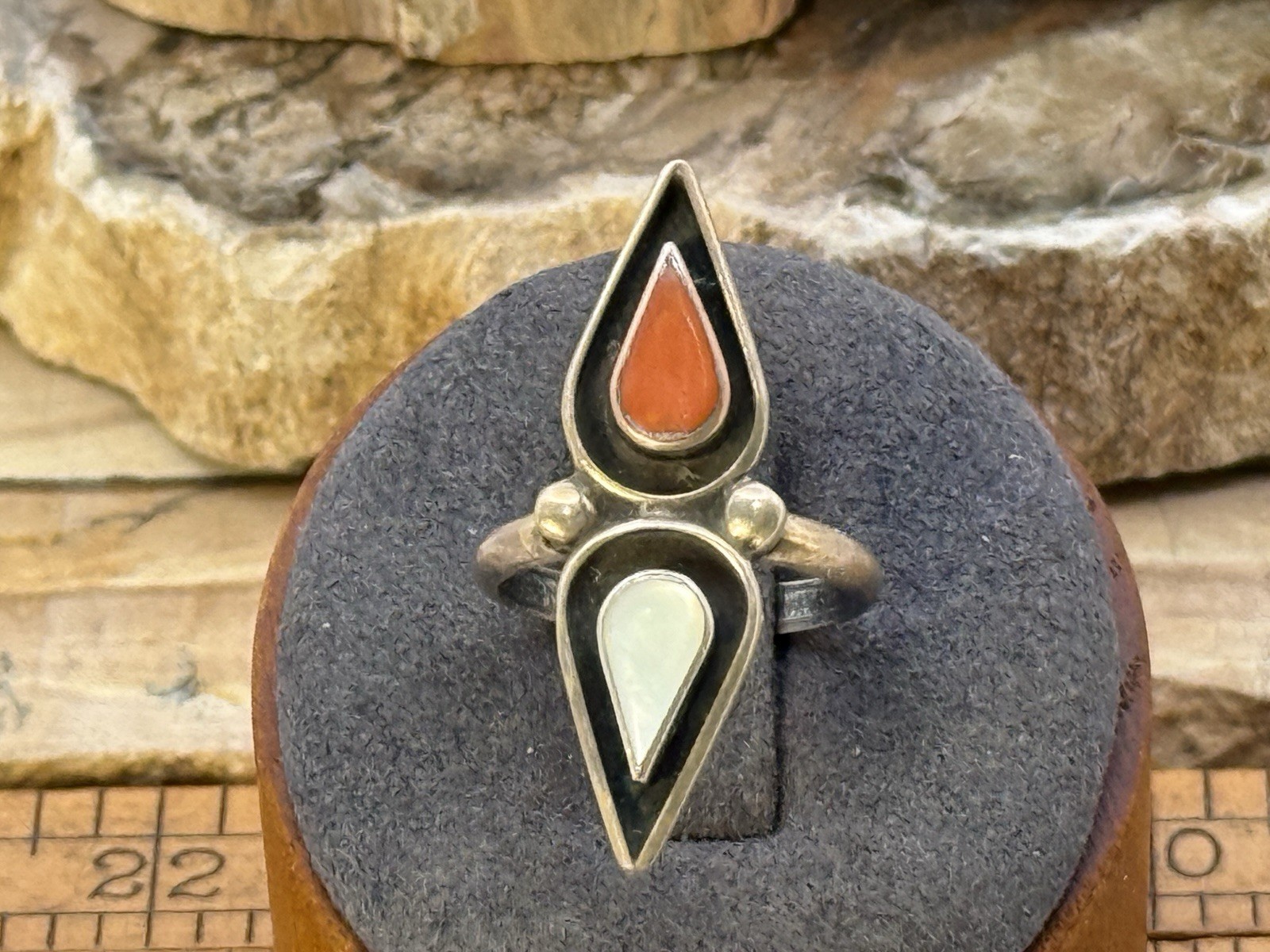 Vintage Navajo Native Sterling Silver Mother of Pearl Coral Ring sz 5.5--668.26