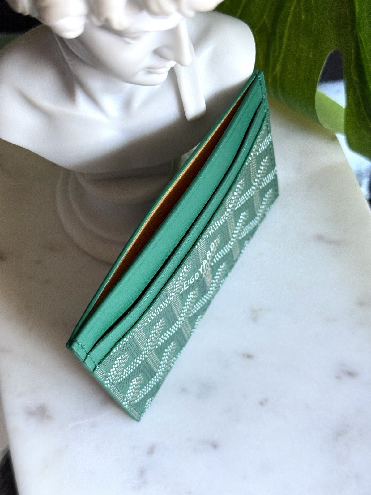Prop Go-yard Style Classic Green Card Holder