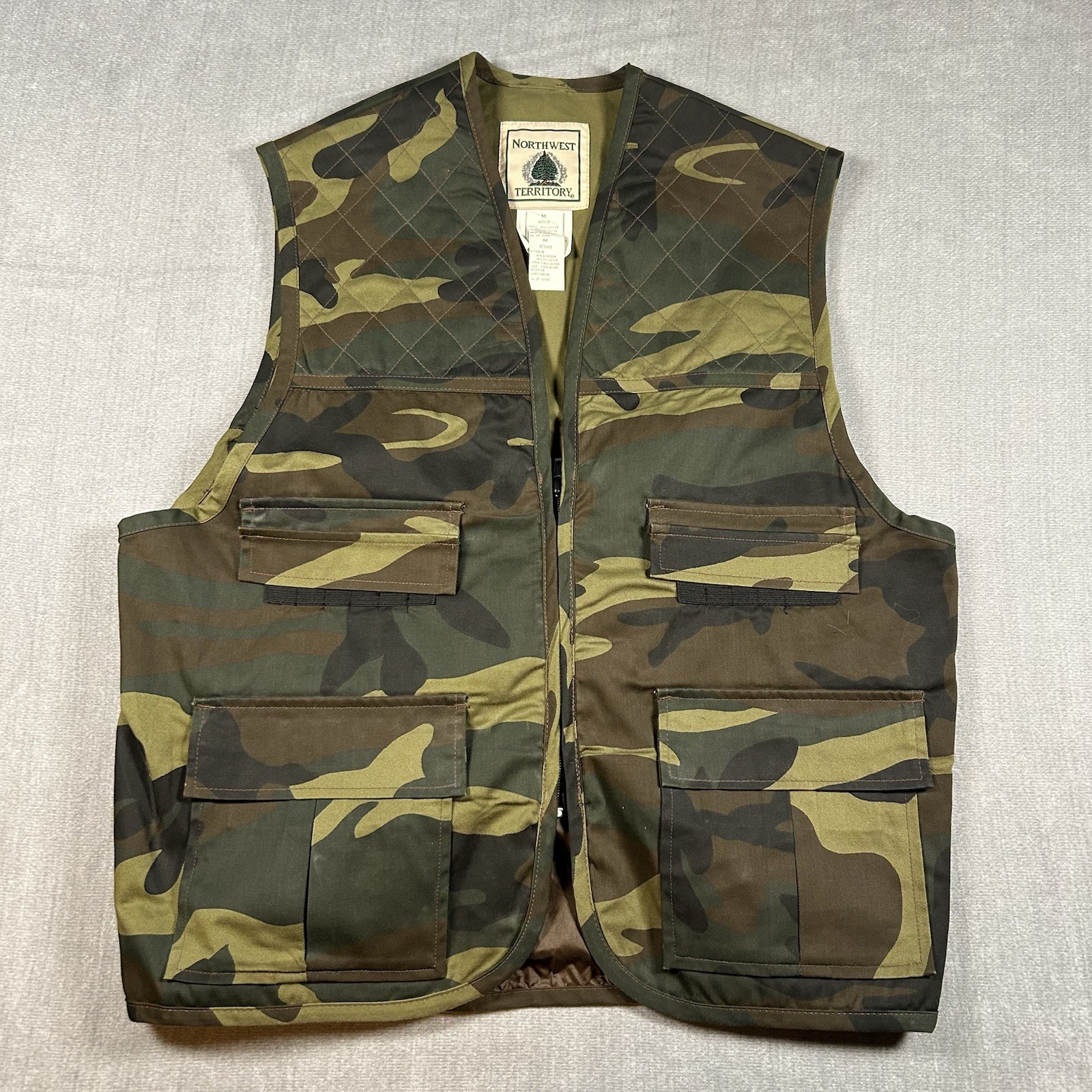 Northwest Territory Men's Medium Woodland Camo Deluxe Hunting Vest with Game Bag