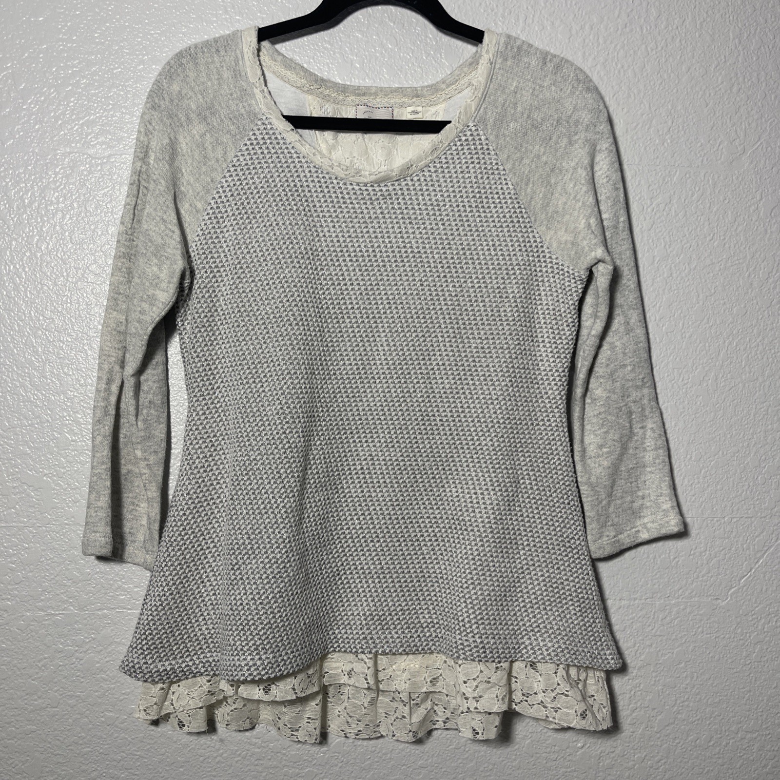 Anthropologie 9-H15 Postmark Hattie Sweatshirt Grey Size Medium Knit Lace Peplum