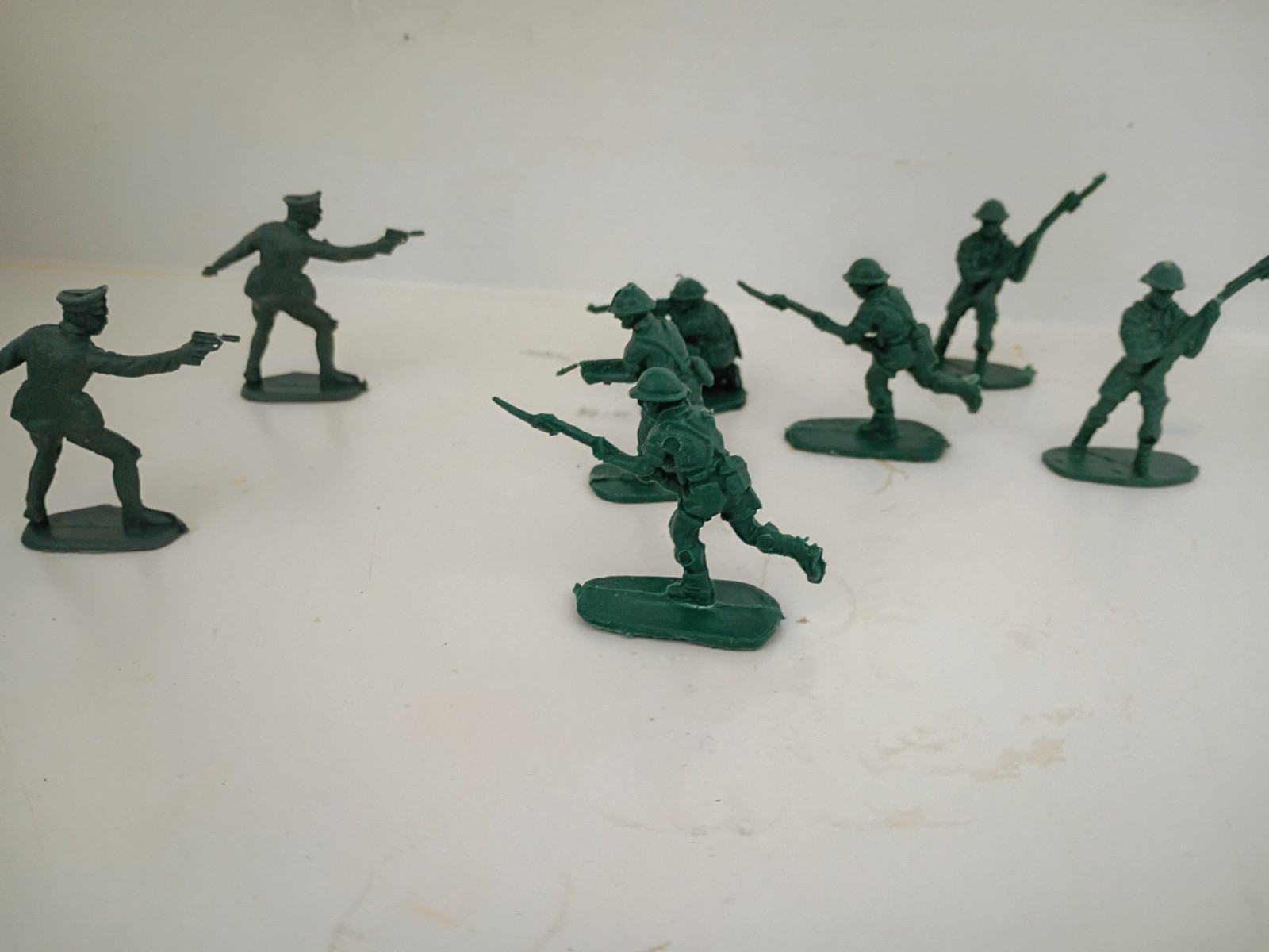 (8) CUSTOM 1:32 Airfix German British army figures Officer soldiers lot!