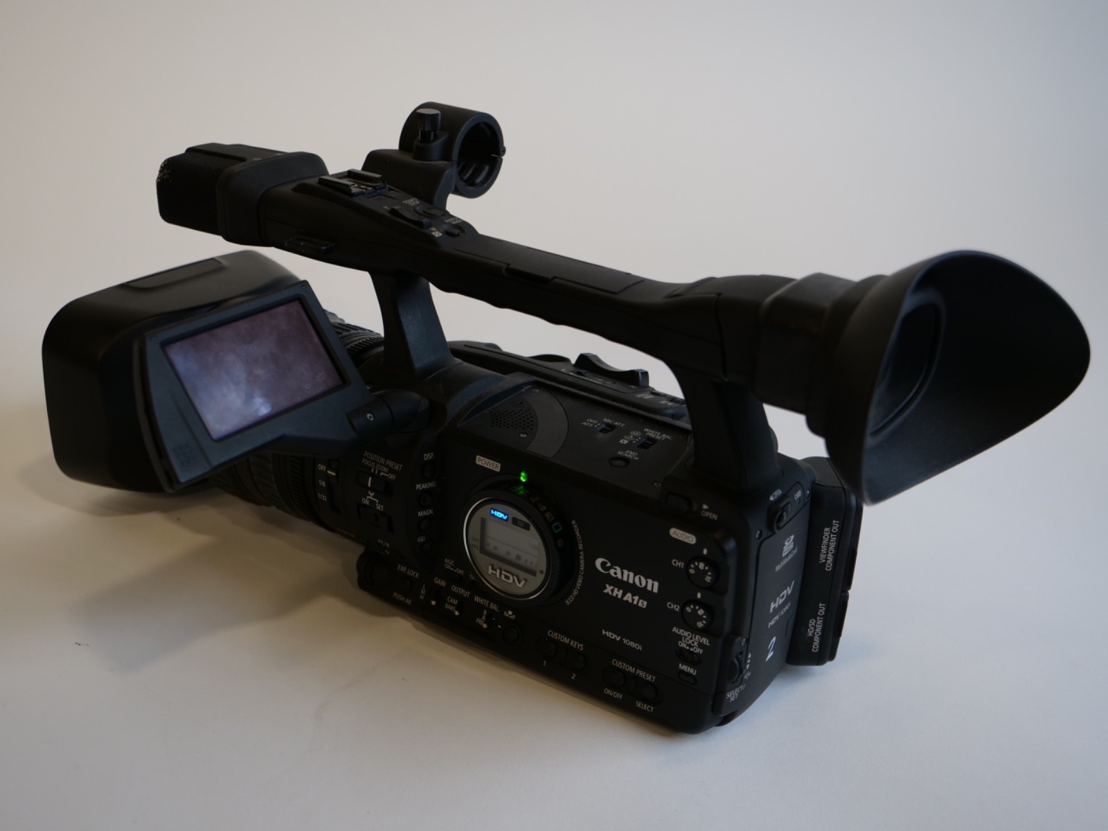 Canon XH-A1S Professional HDV Camcorder Bundle