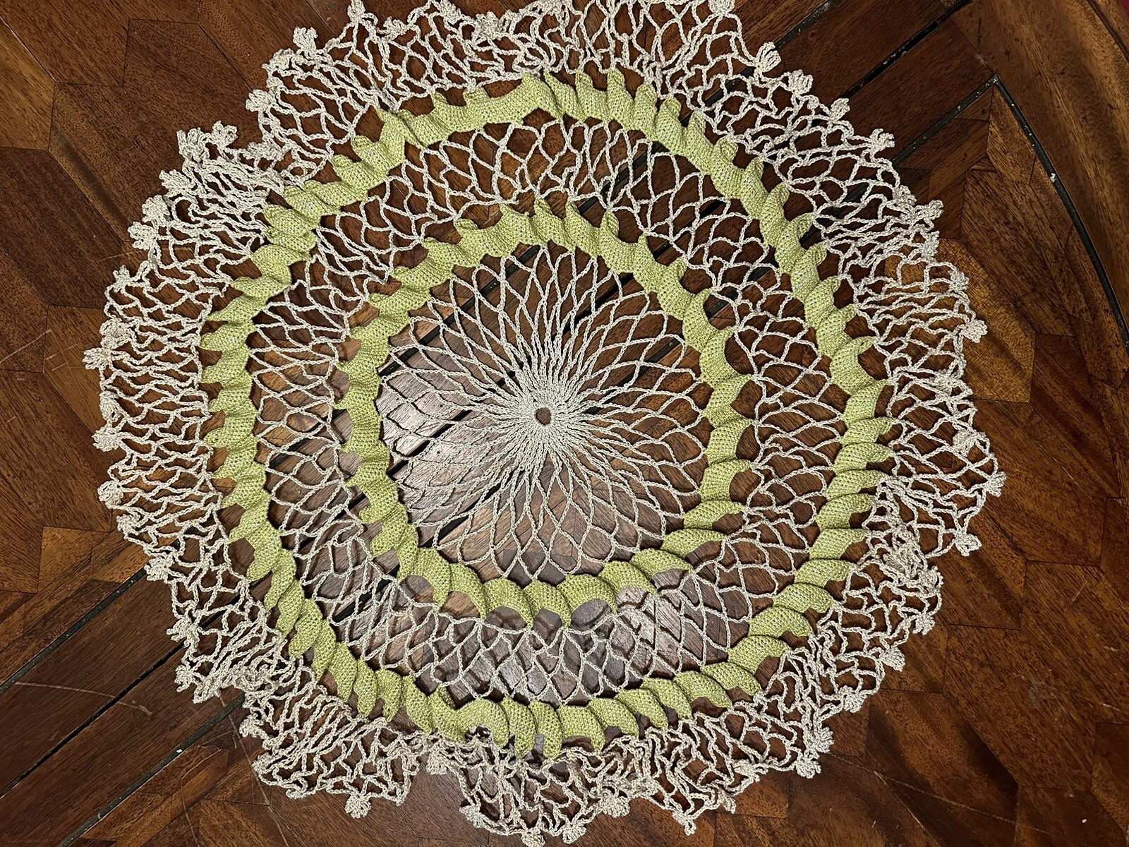 Vintage Doily 22” Crochet Lace Centerpiece Cream And Green Stunning