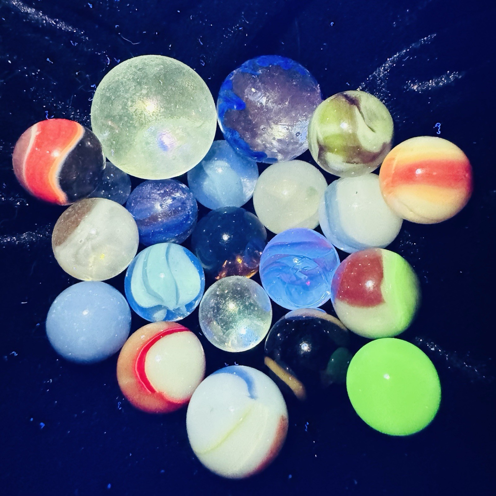 Vintage Marble Lot Of MARBLES UV Reactive Cadmium Uranium Lot #135