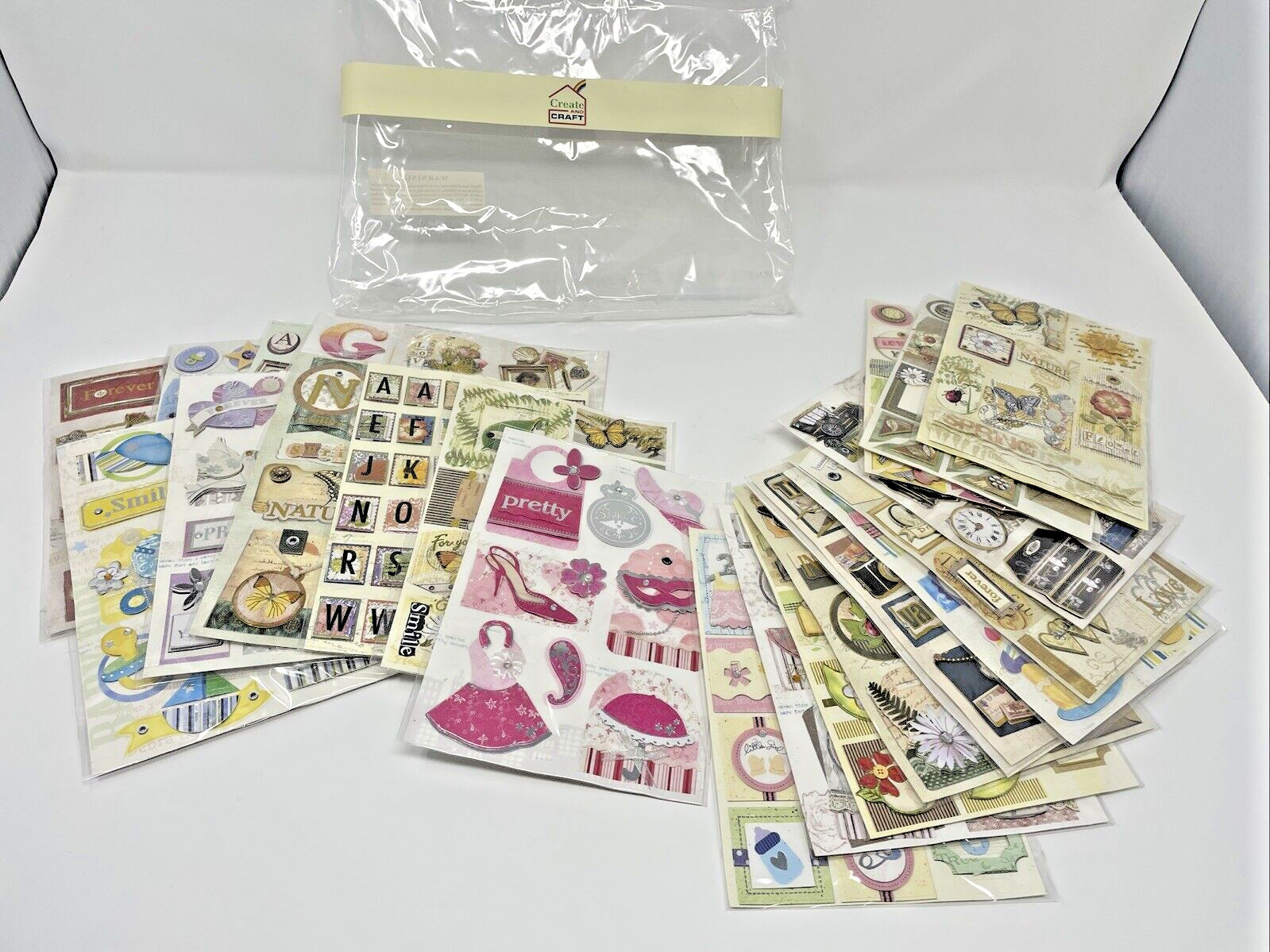 3D Create and Craft Card and Scrapbook Toppers a Variety of Subjects Nearly 200