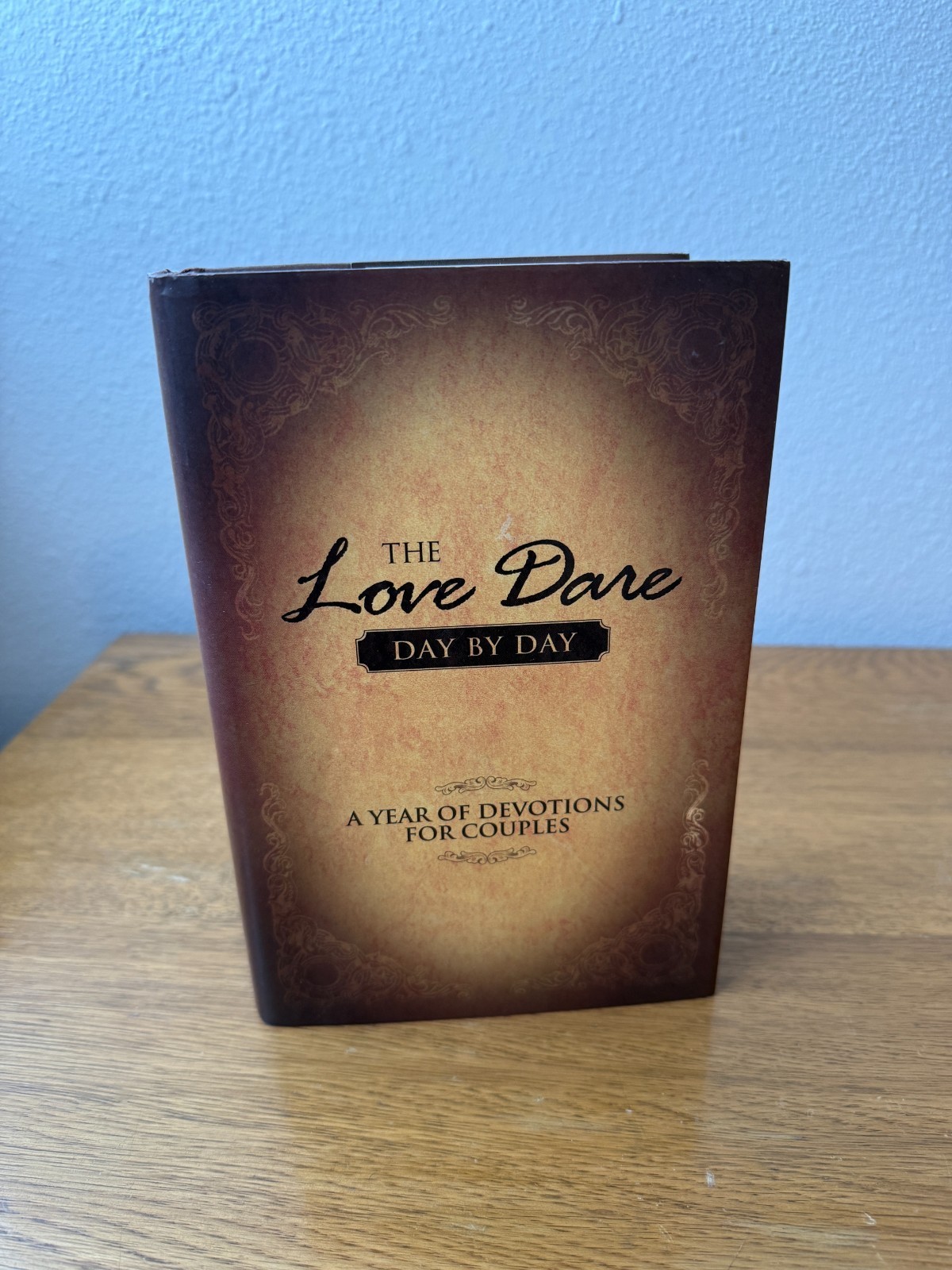 Love Dare Day by Day : A Year of Devotions for Couples by Alex Kendrick