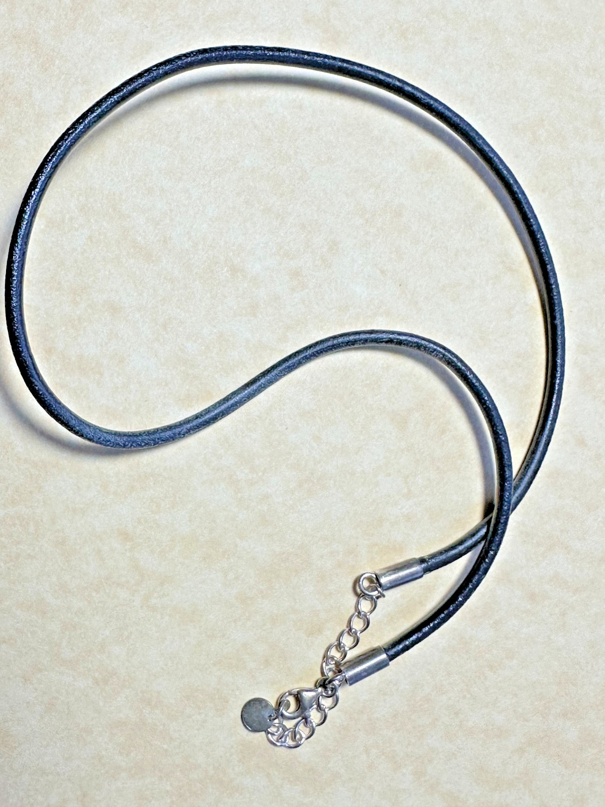 VINTAGE STERLING SILVER BLACK LEATHER 16" TO 18"  ADJUSTABLE NECKLACE 925