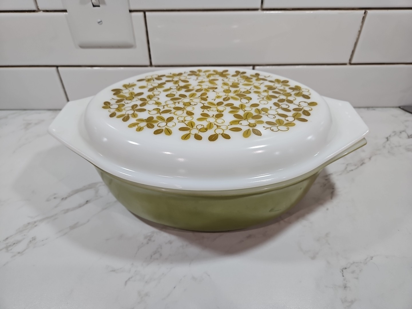 NICE - Vintage Pyrex Glass #045 Green Olives 2 1/2 Qt Oval Casserole Dish & Lid