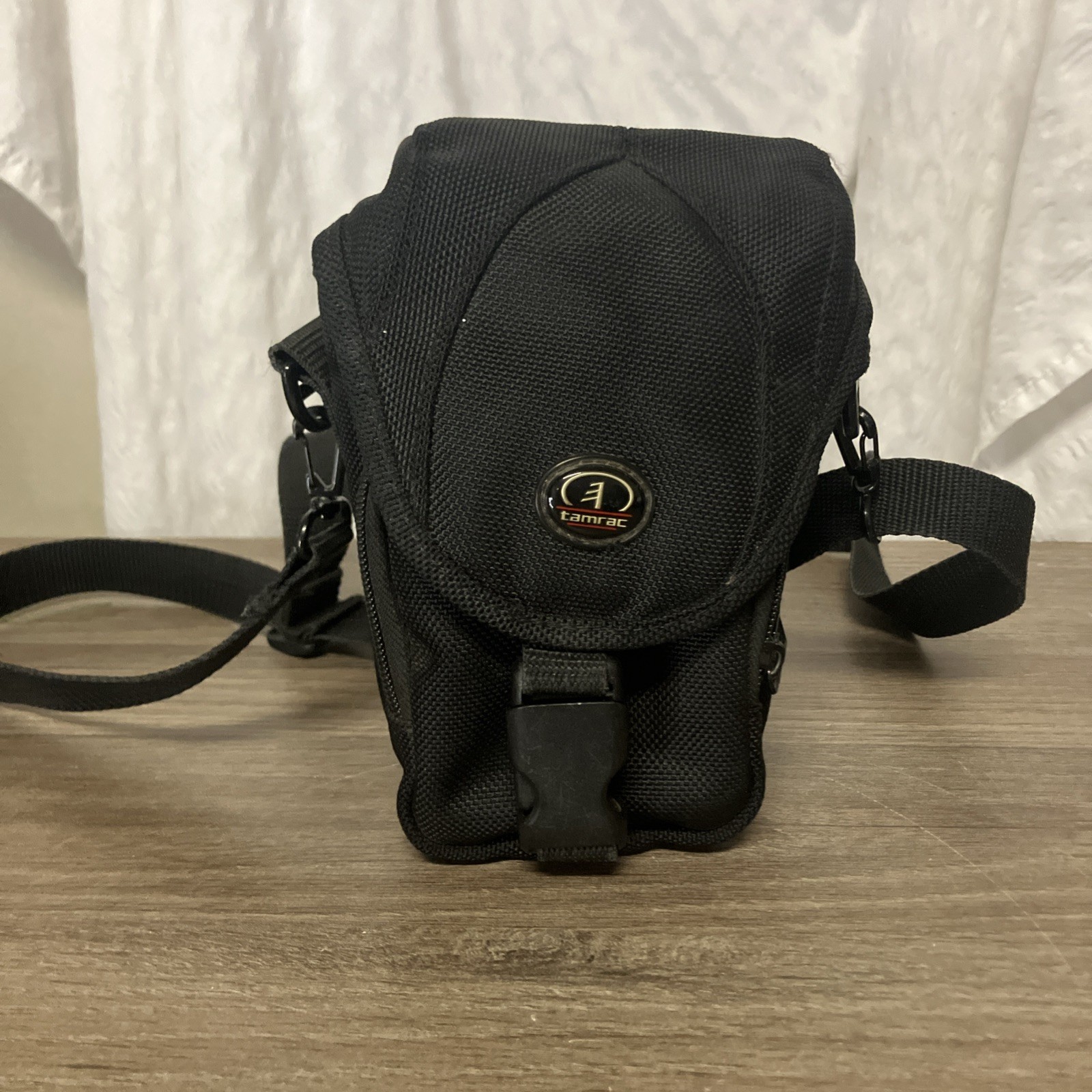 Tamrac Black 5693 Digital Camera Bag Small- Shoulder Strap, Pockets