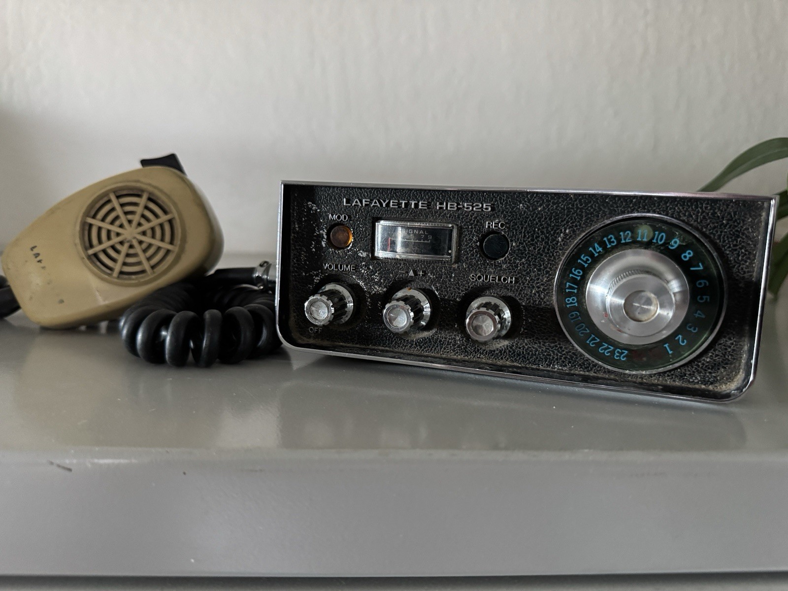 Lafayette HB-525F CB Radio