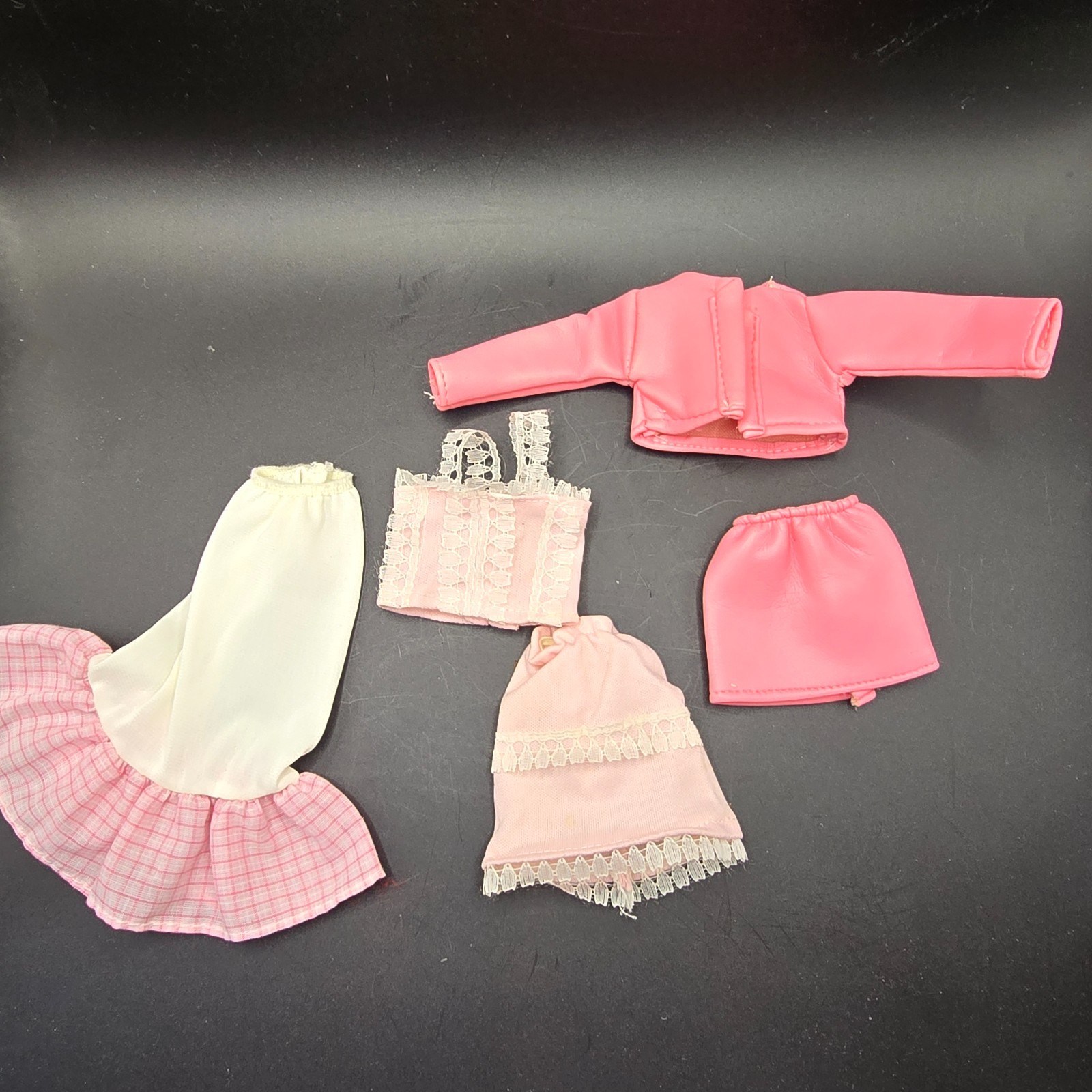 Mix of Vintage Barbie/ Barbie-Scale Clothing 5 Piece Lot Pink