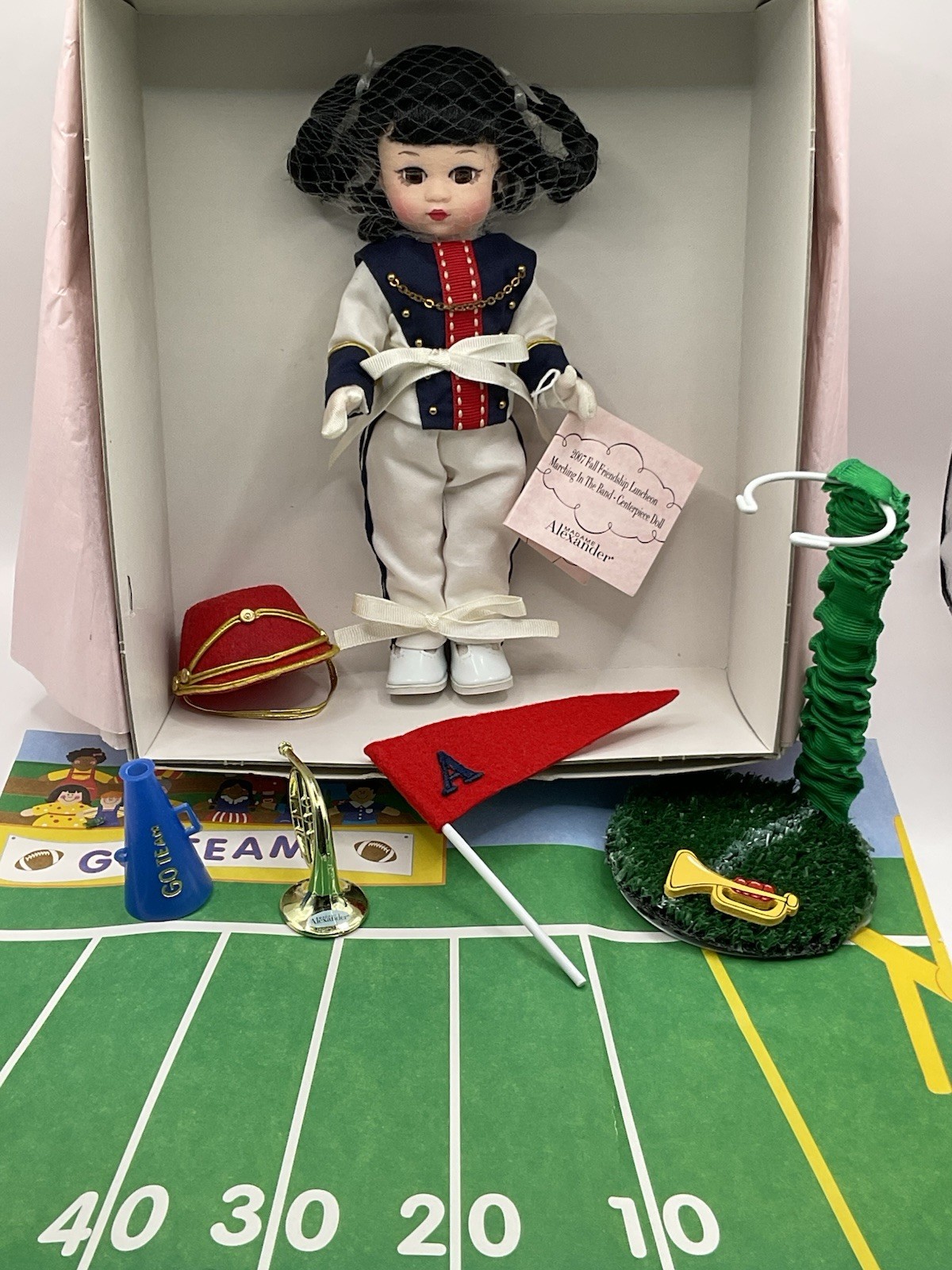 Madame Alexander 2007 FFL Marching In The Band CENTERPIECE 8”Doll #47225