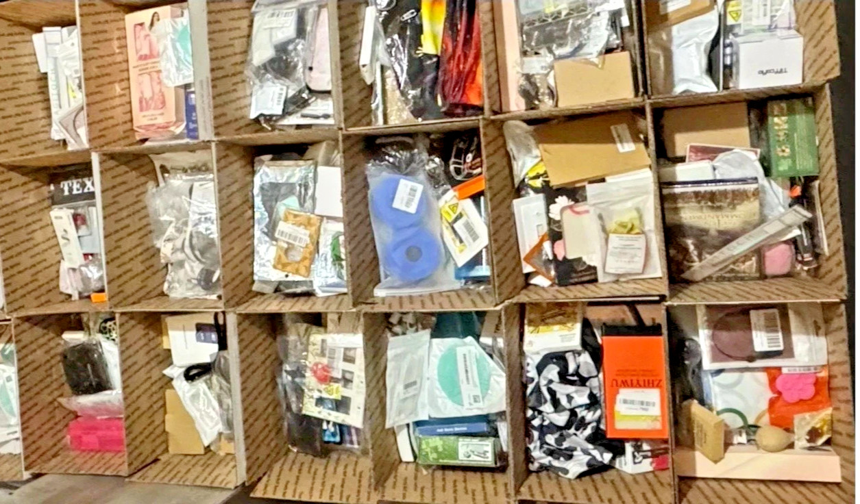 10 pound AMAZON  Liquidation lot -Boxed -General mixed Merchandise - lot LS7