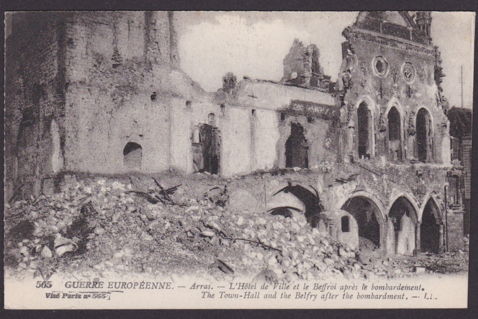 FRANCE, Postcard, Arras, The Town-Hall and the Belfry after the bombardment, WWI