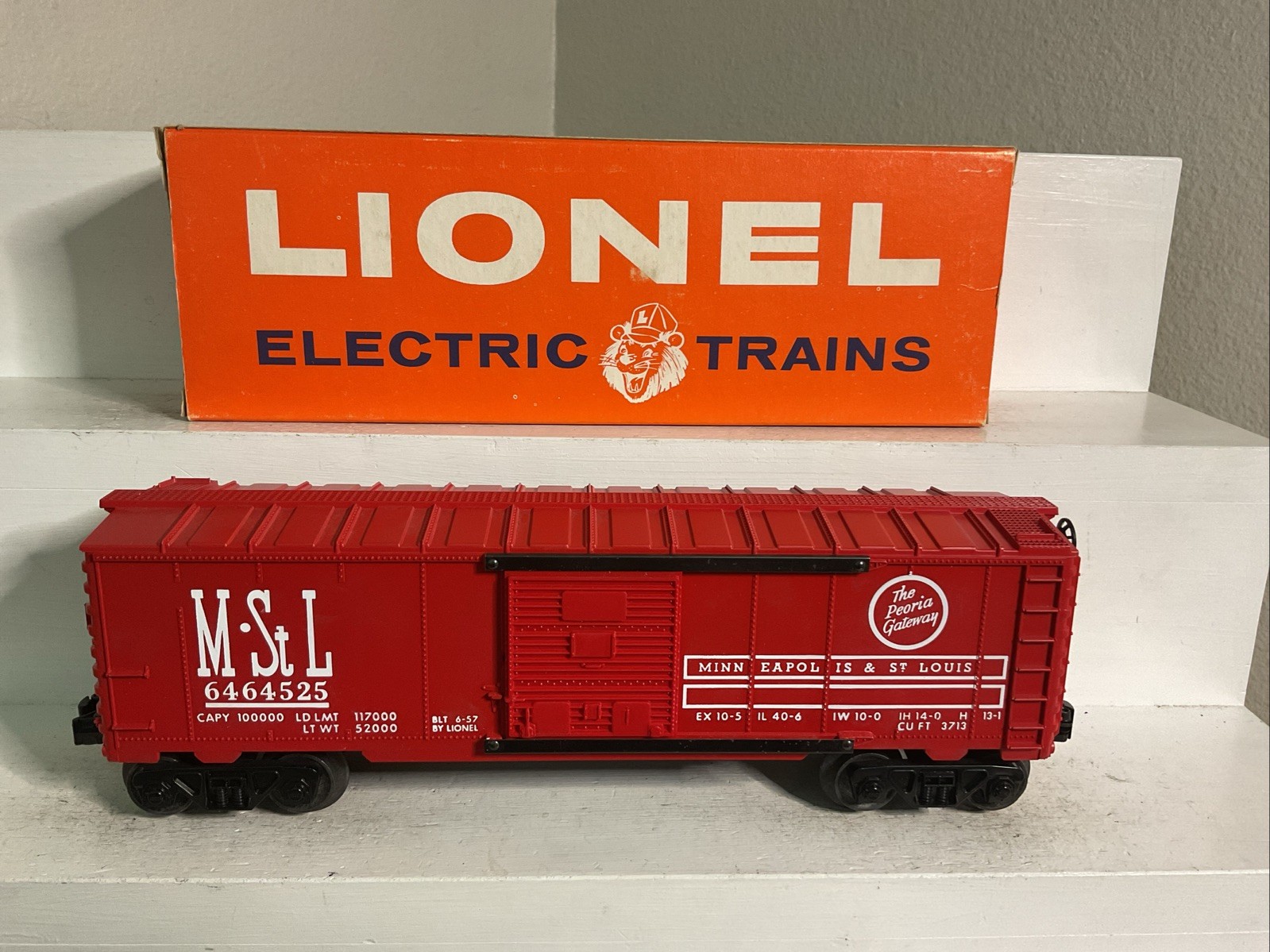 LIONEL POSTWAR 6464-525 M.STL BOX CAR W/ORIGINAL BOX “UNRUN”