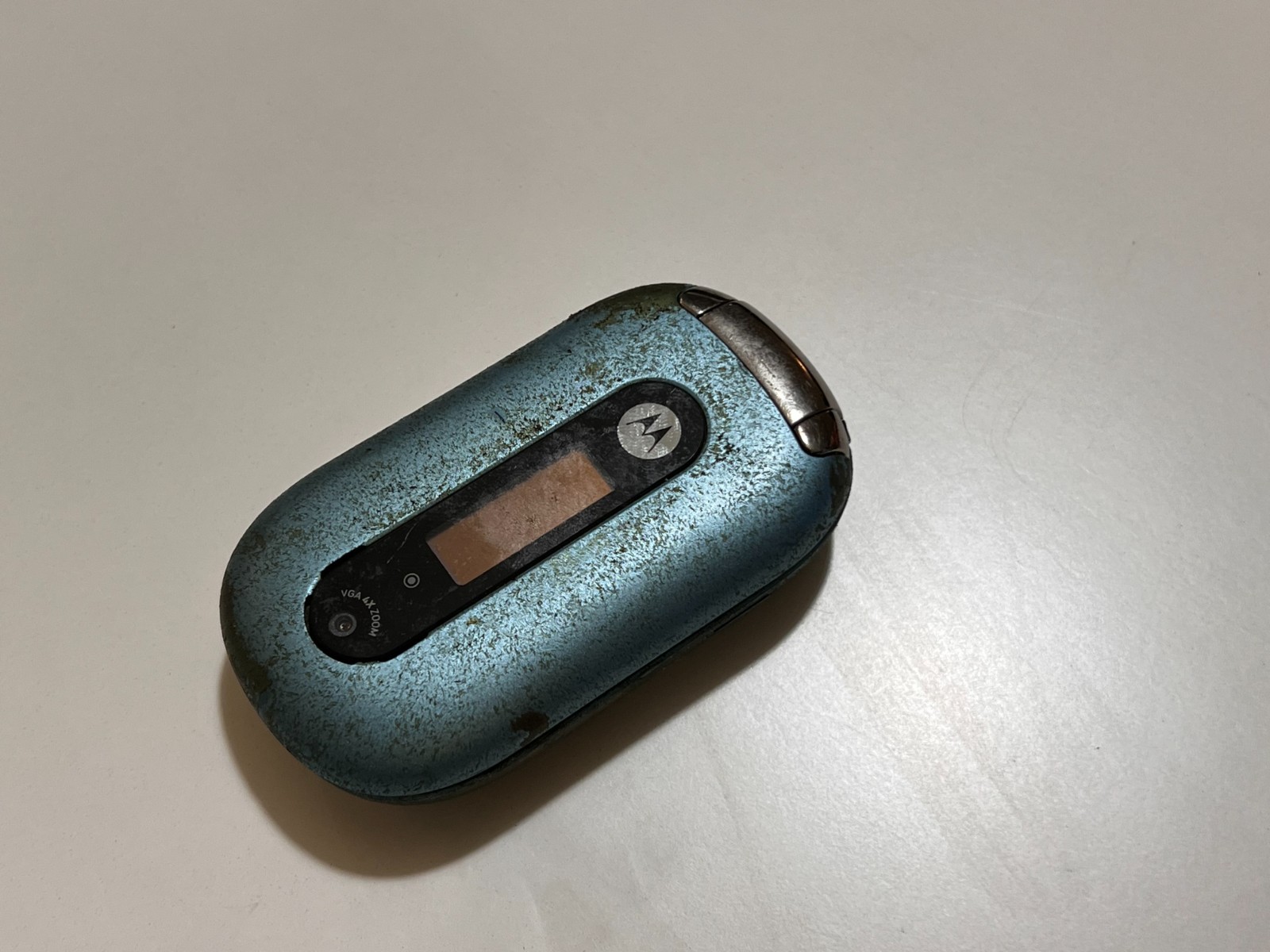 MOTOROLA  PEBL U6  Mobile Phone Green - vintage cell phones