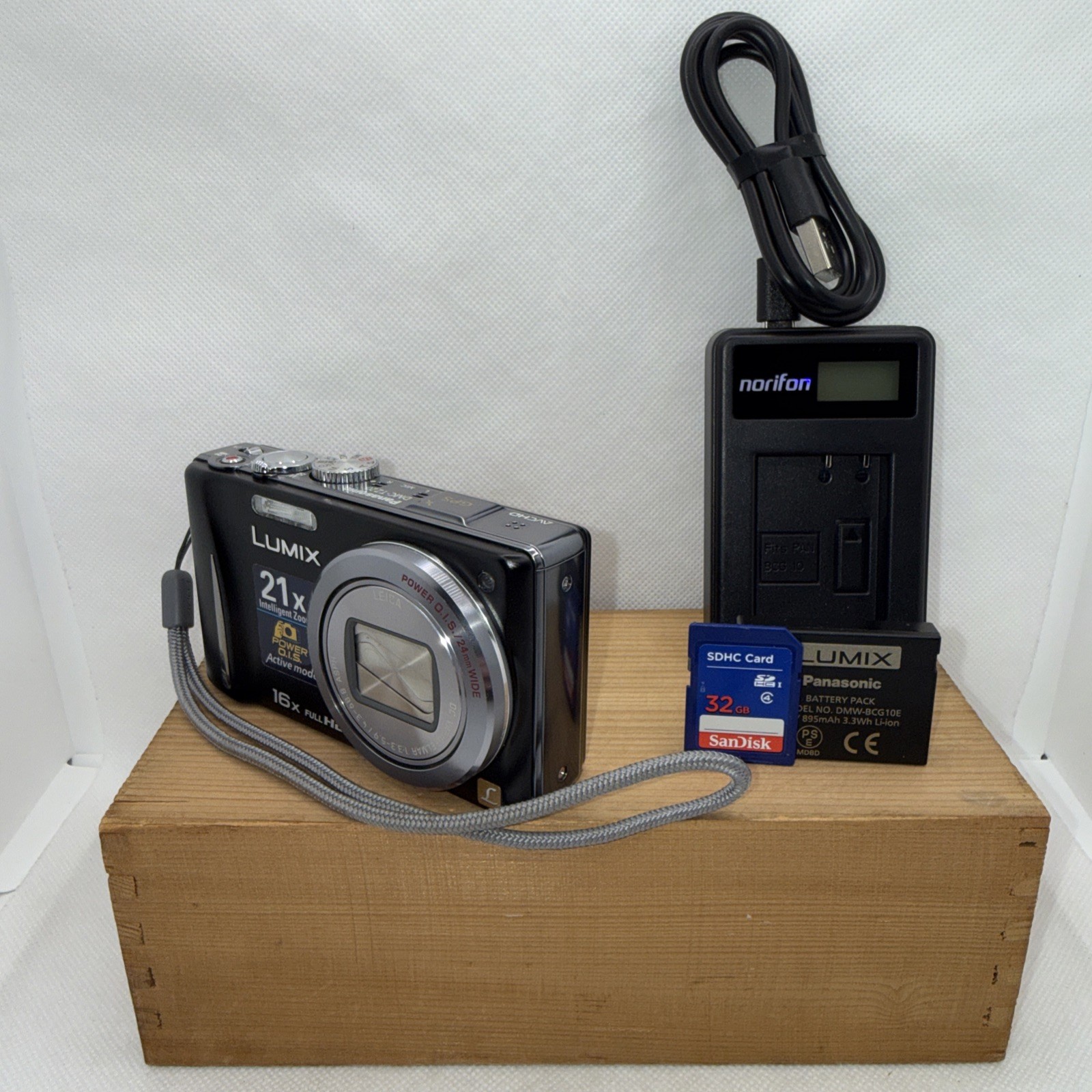 Panasonic Lumix DMC-TZ20 14.1MP Digital Camera Tested Plus Charger Battery 32GB