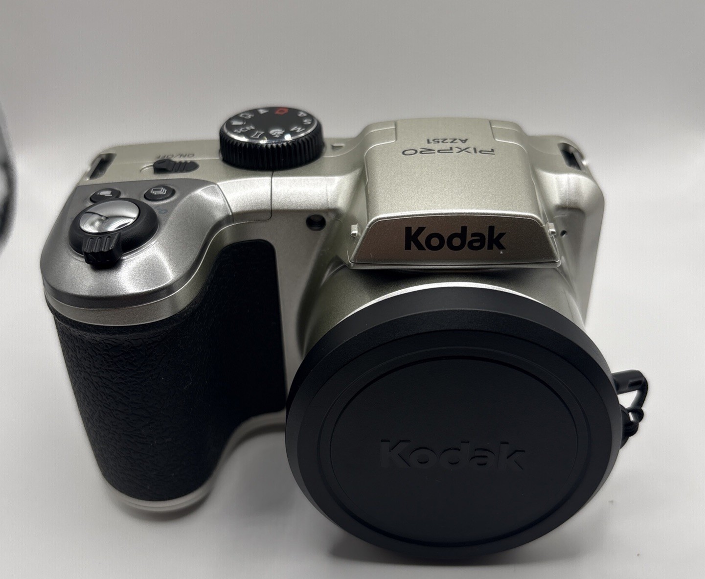 Kodak PIXPRO AZ251 Red 3" LCD Screen 16MP Digital Camera with 25X Optical Zoom