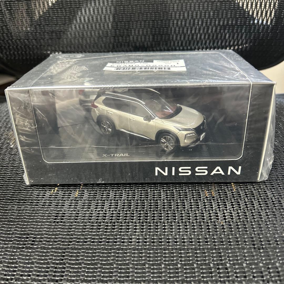 [Unopened] Nissan X-TRAIL 1/43 Kyosho Model Car Shell Blonde