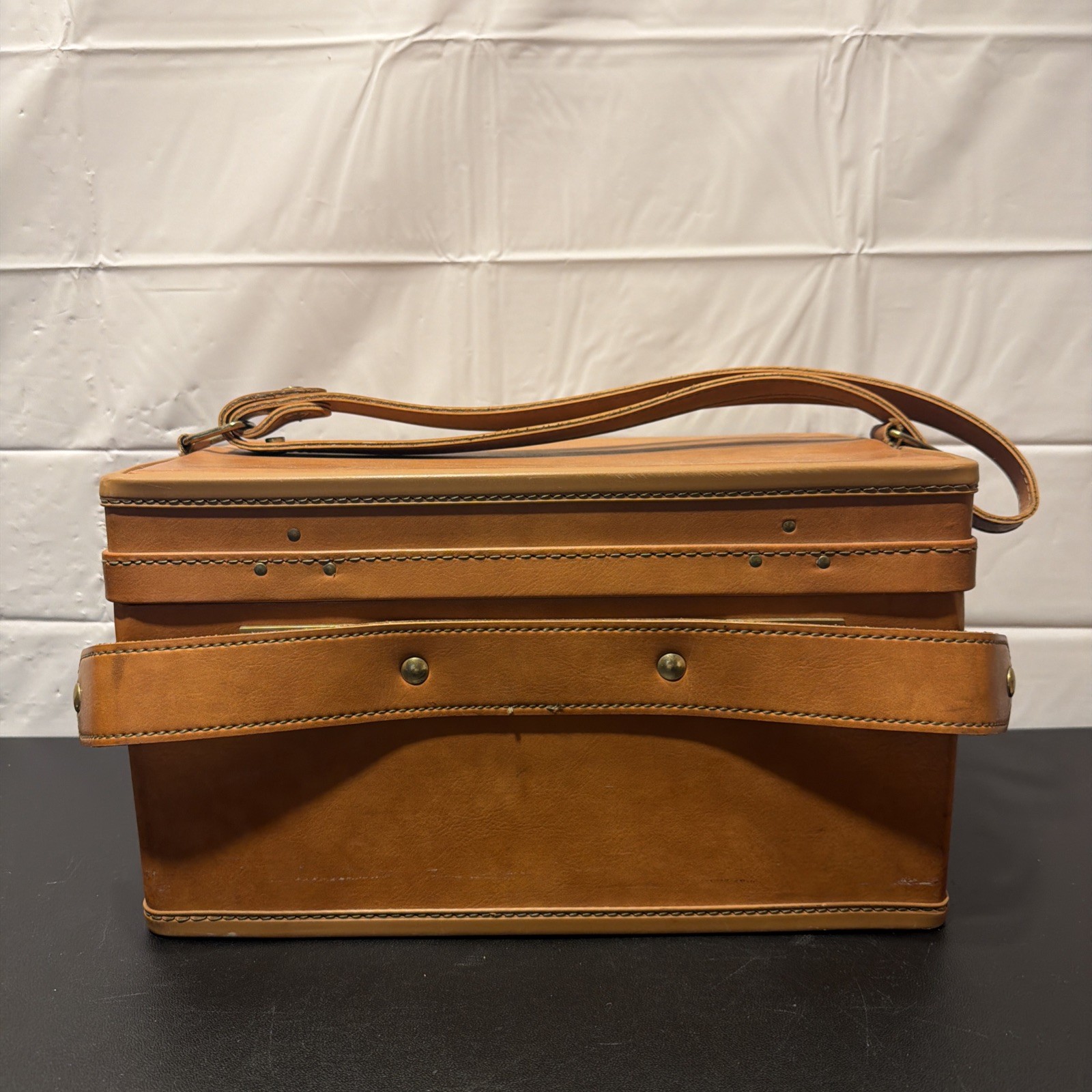 Vtg Hartmann Luggage Makeup Train Case Light Brown Faux Leather Complete W/3keys